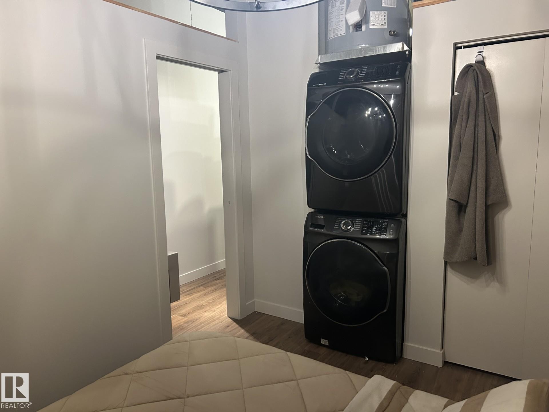 Edmonton, AB - Indoor Photo Showing Laundry Room