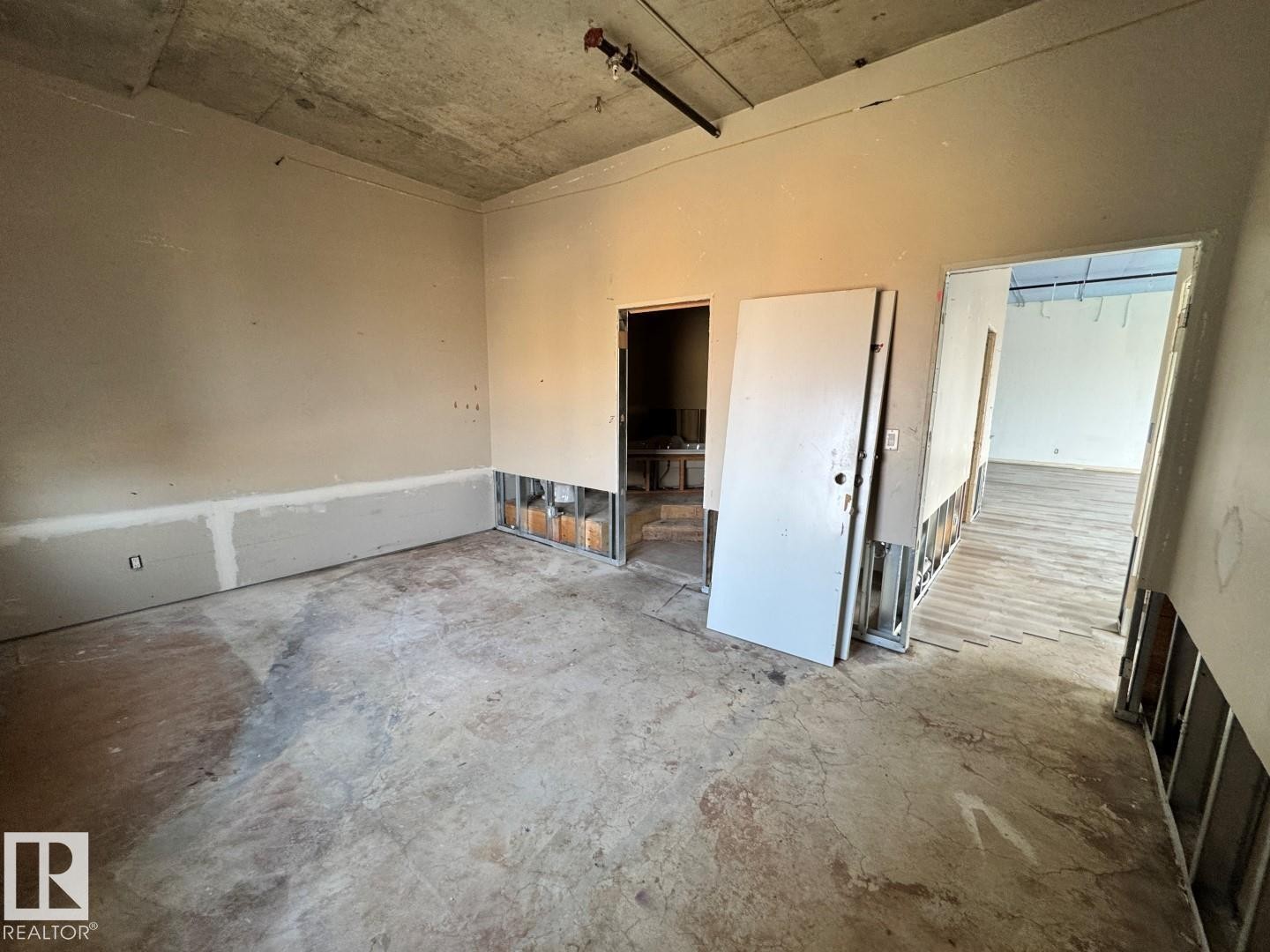 502 10179 105 Street, Edmonton, AB - Indoor Photo Showing Other Room