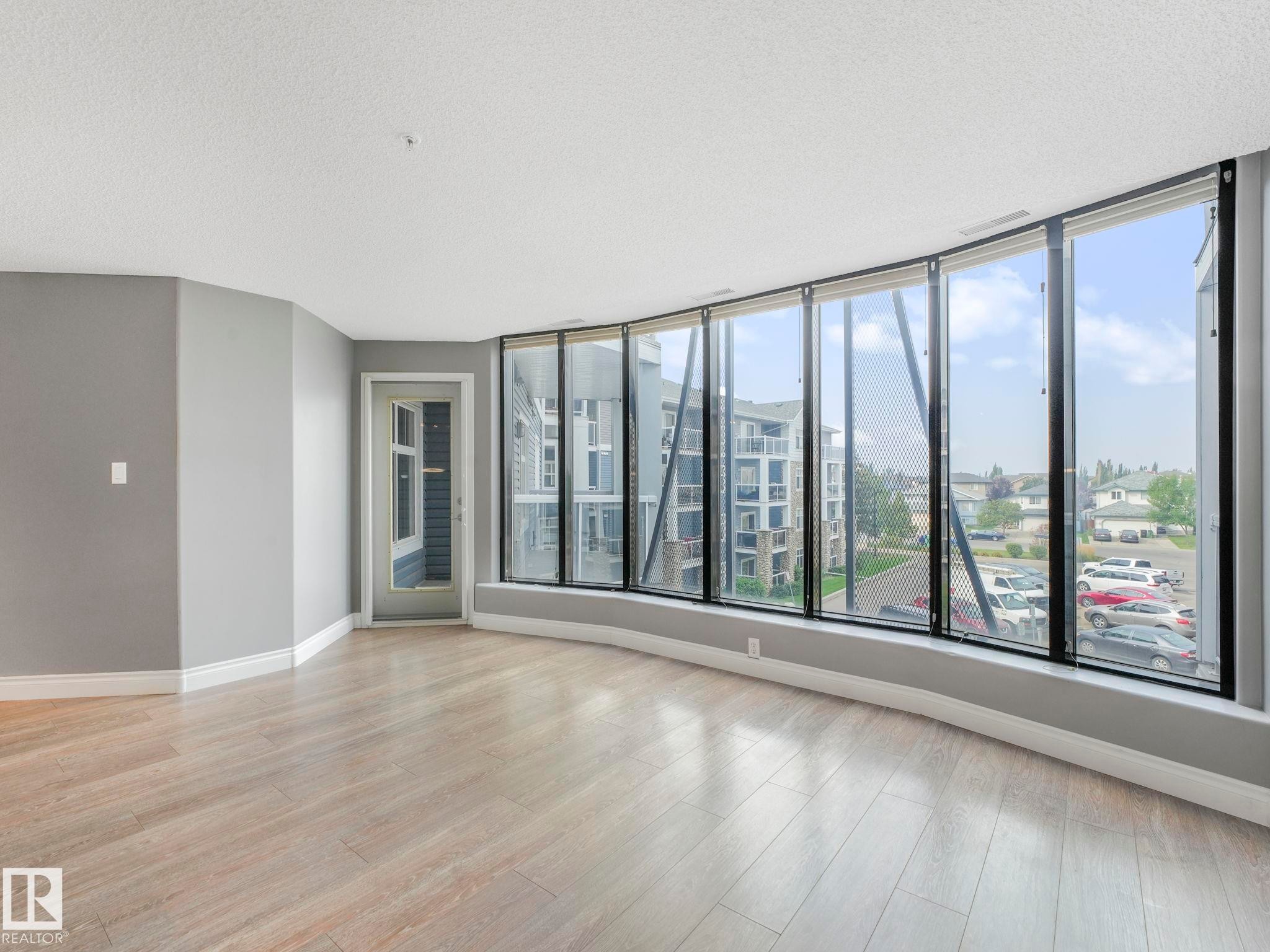 332 16035 132 Street, Edmonton, AB - Indoor