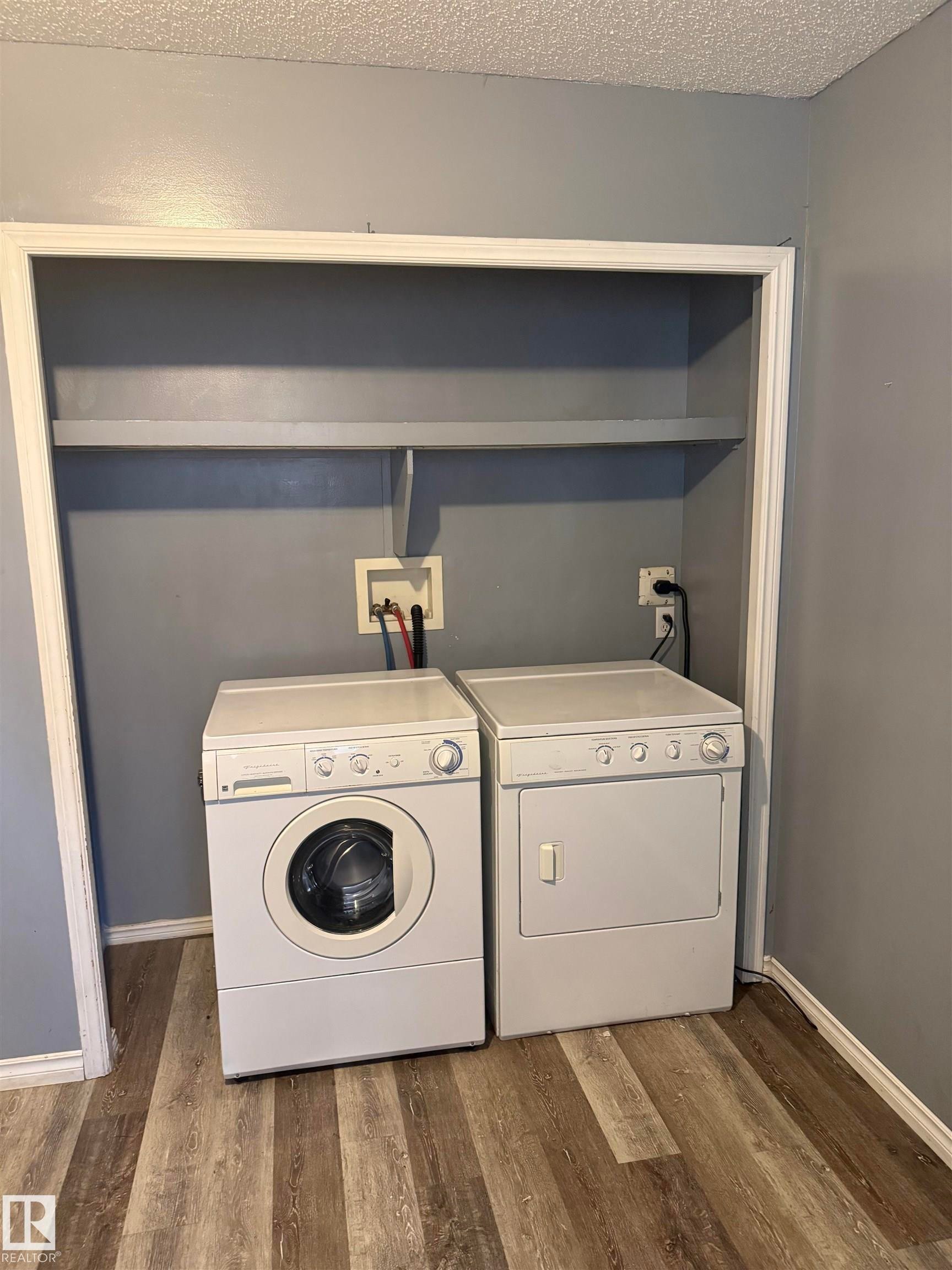 9 Louisbourg Place, St. Albert, AB - Indoor Photo Showing Laundry Room