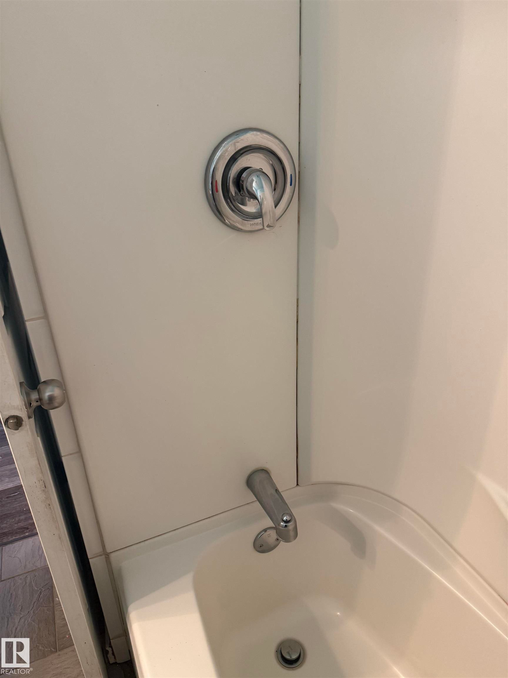 9 Louisbourg Place, St. Albert, AB - Indoor Photo Showing Bathroom