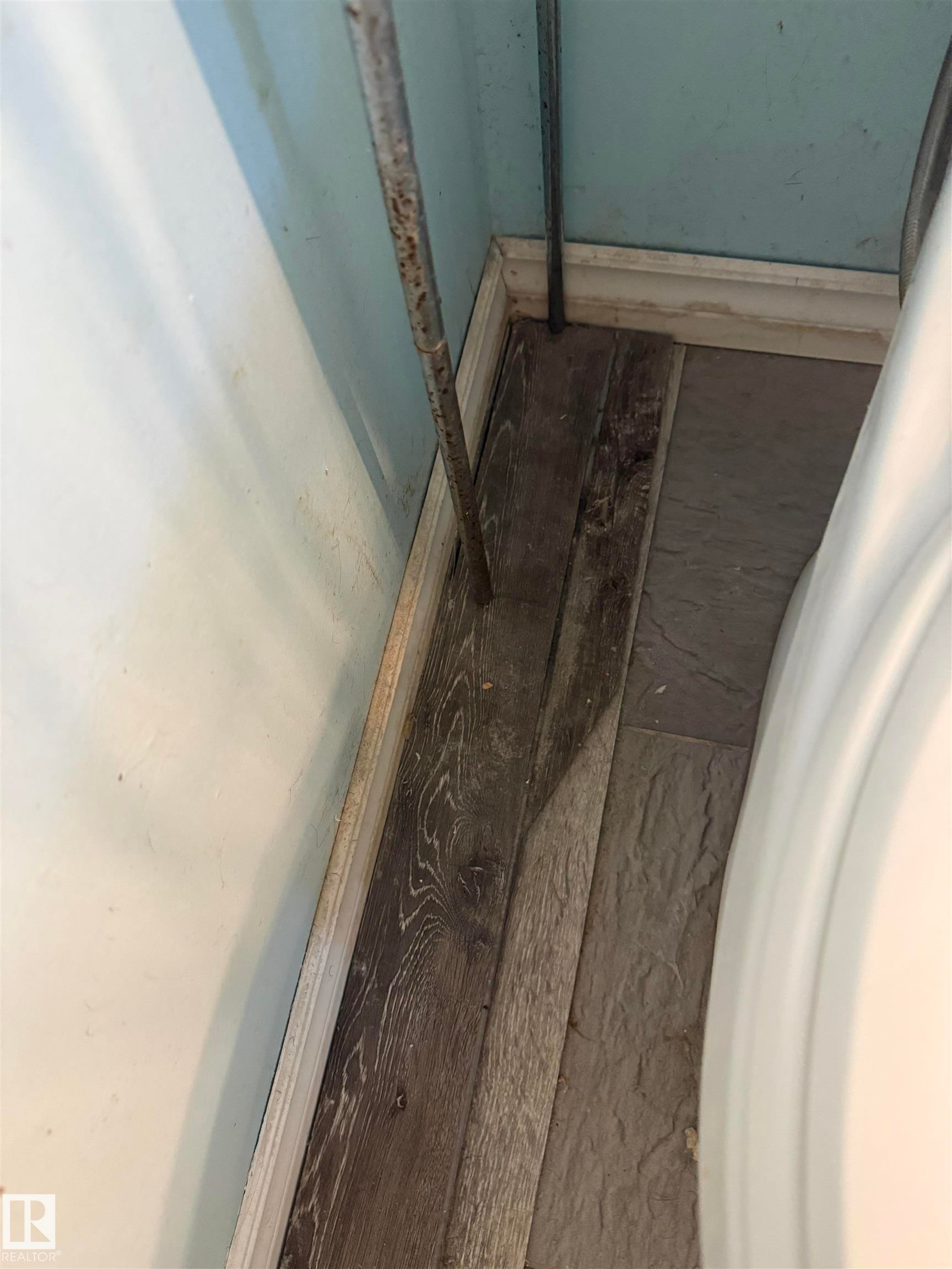 9 Louisbourg Place, St. Albert, AB - Indoor