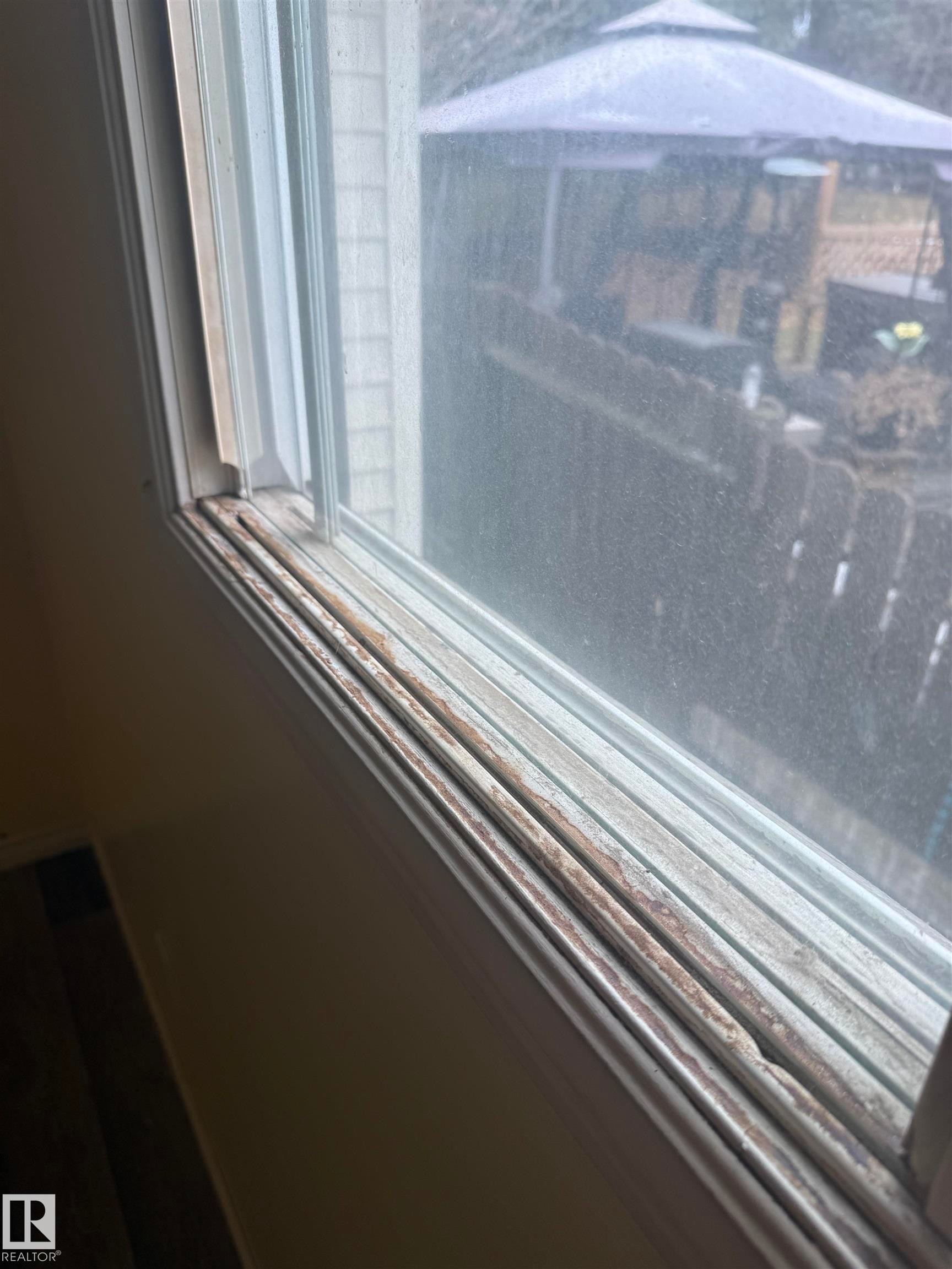 9 Louisbourg Place, St. Albert, AB - Indoor