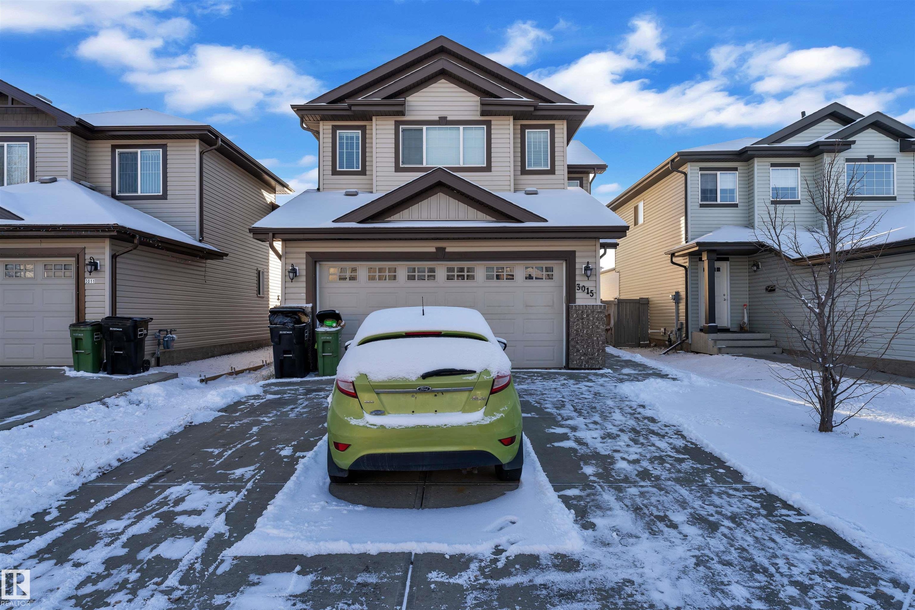 3015 26 Ave Nw, Edmonton, AB - Outdoor With Facade