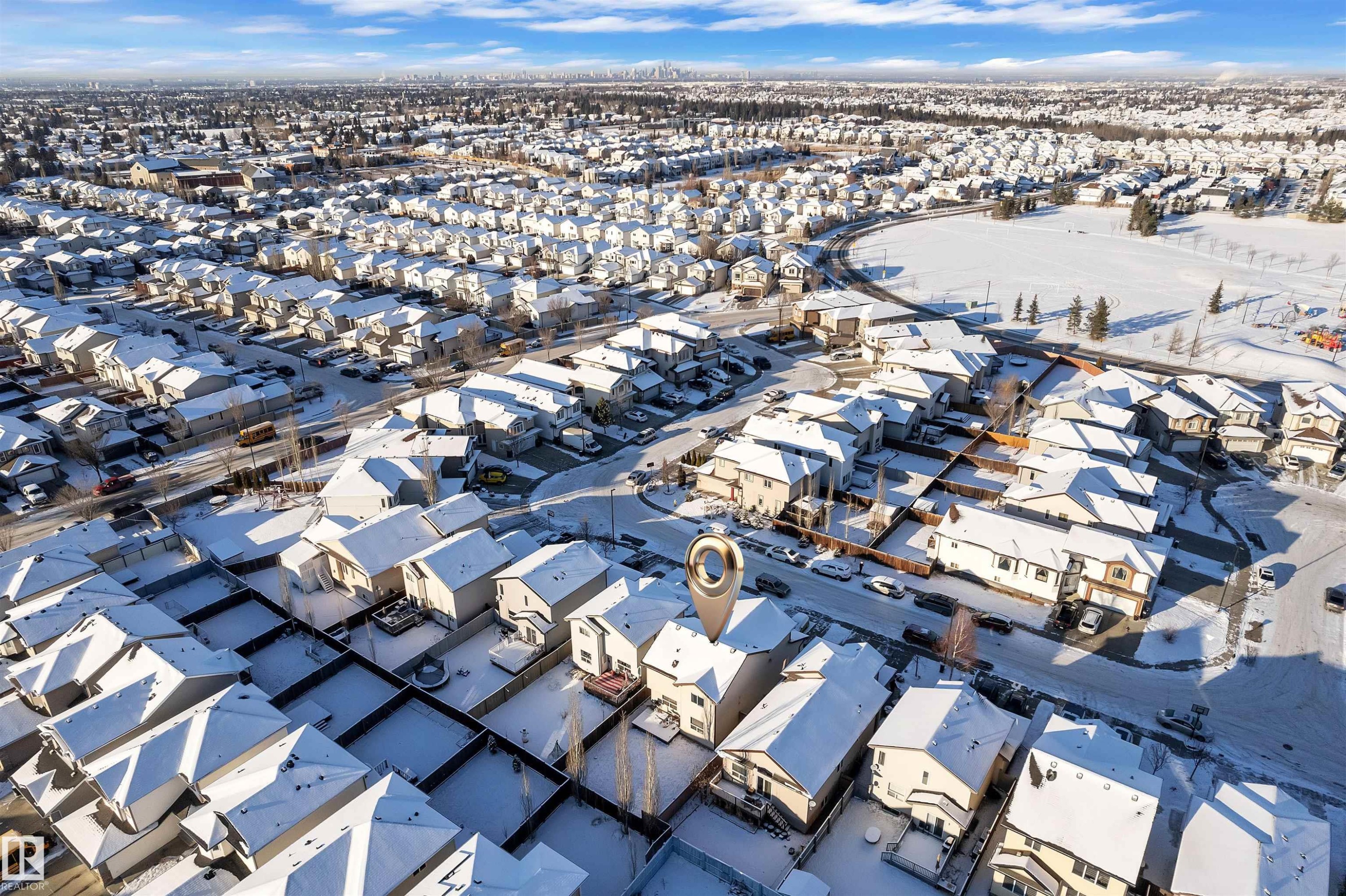 View of property location with nearby suburban area - 3015 26 Ave Nw, Edmonton, AB - Outdoor With View