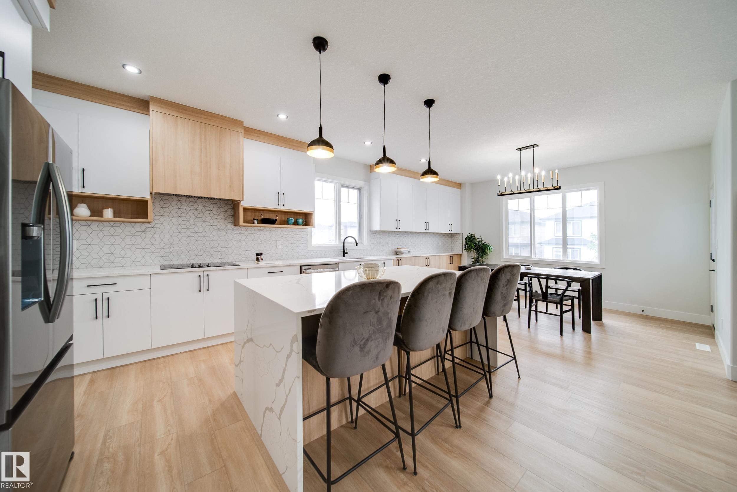 5 Pierwyck Loop, Spruce Grove, AB - Indoor Photo Showing Kitchen With Upgraded Kitchen