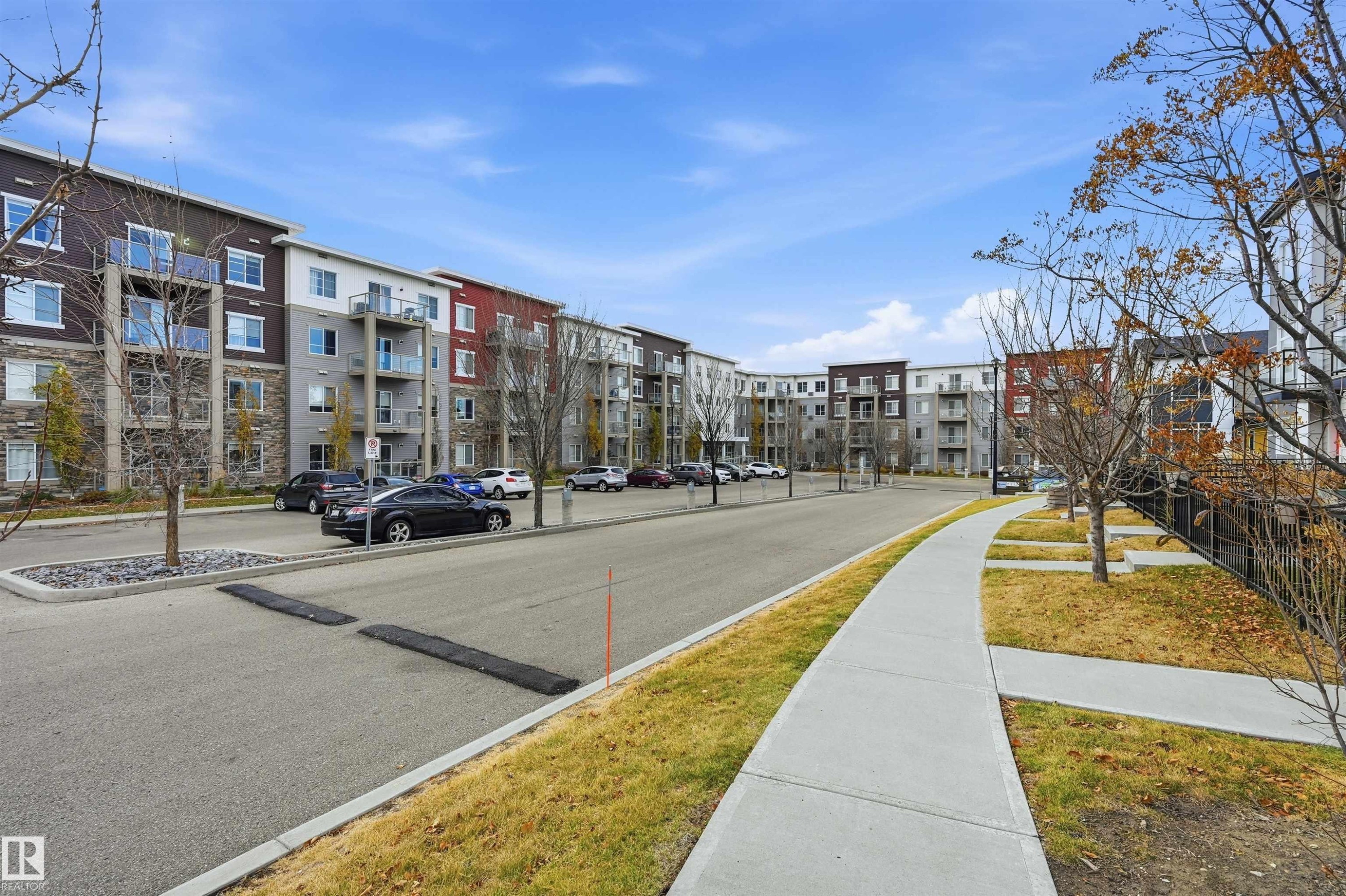 307 812 Welsh Drive, Edmonton, AB - Outdoor With Facade