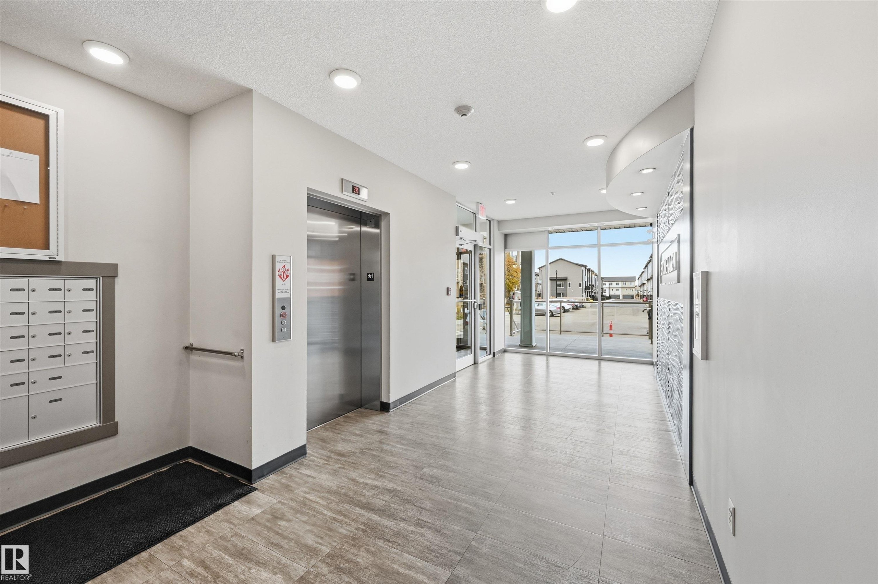 307 812 Welsh Drive, Edmonton, AB - Indoor Photo Showing Other Room