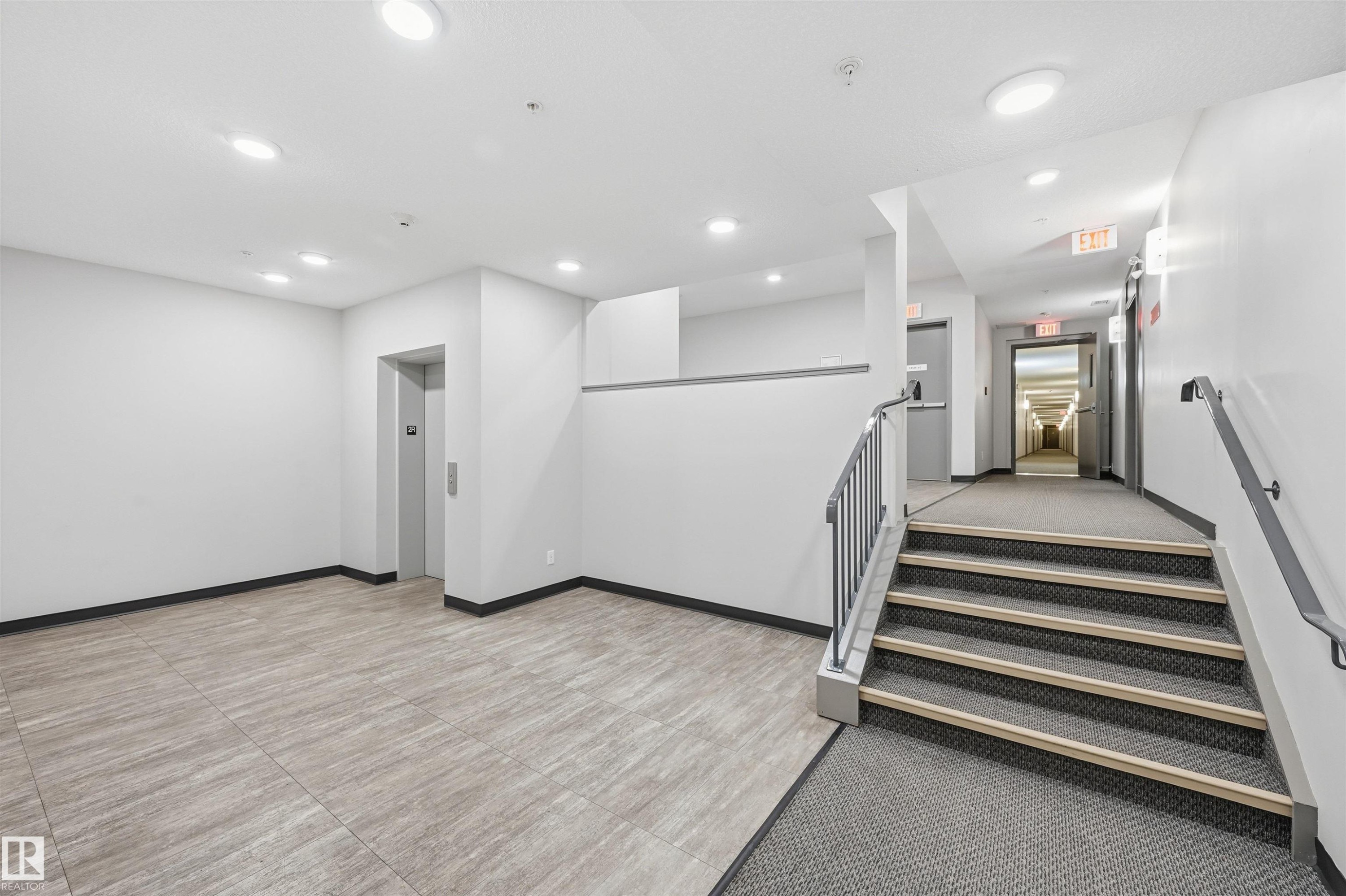 307 812 Welsh Drive, Edmonton, AB - Indoor Photo Showing Other Room