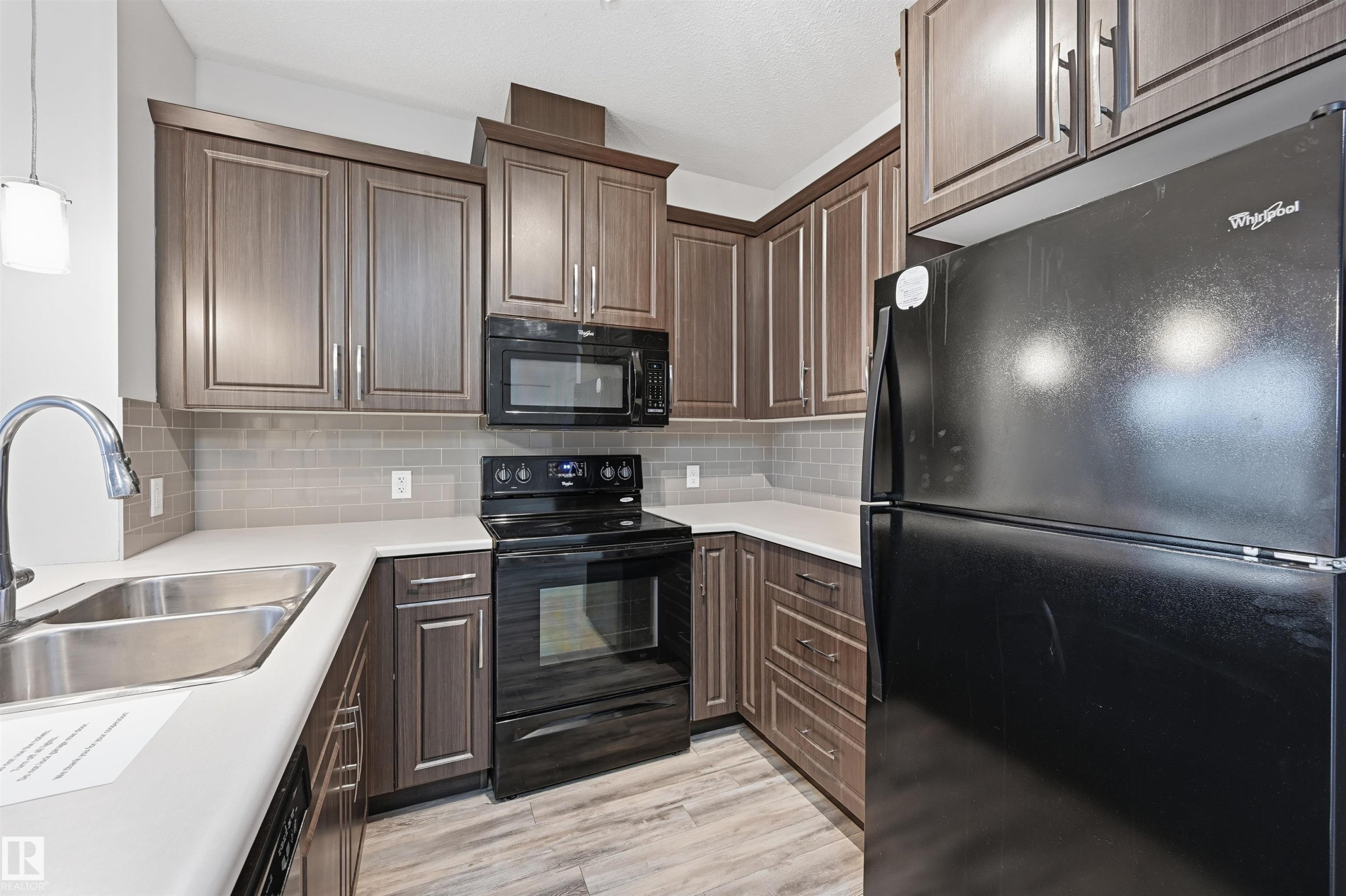 307 812 Welsh Drive, Edmonton, AB - Indoor Photo Showing Kitchen With Double Sink