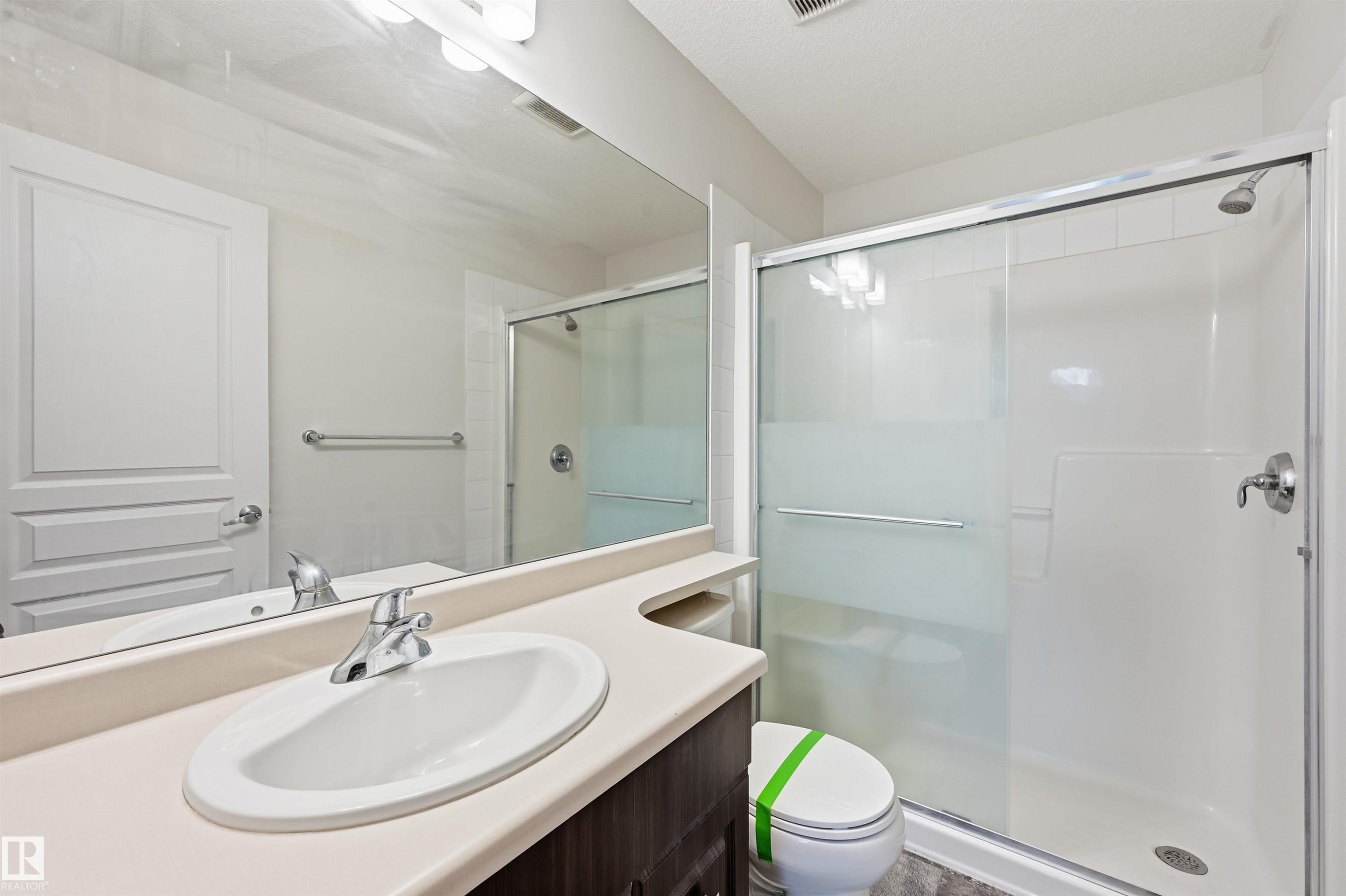 307 812 Welsh Drive, Edmonton, AB - Indoor Photo Showing Bathroom