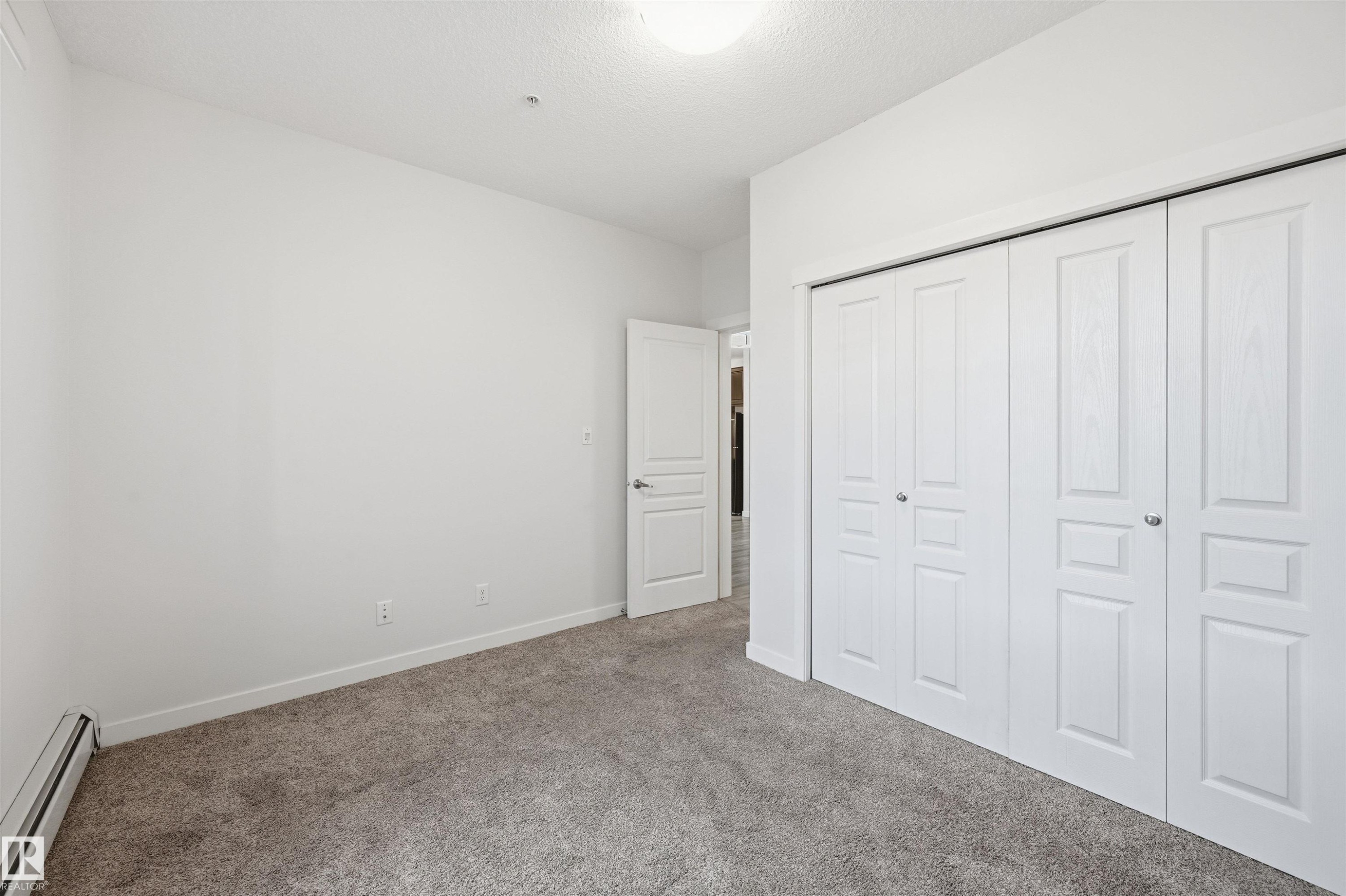 307 812 Welsh Drive, Edmonton, AB - Indoor Photo Showing Other Room