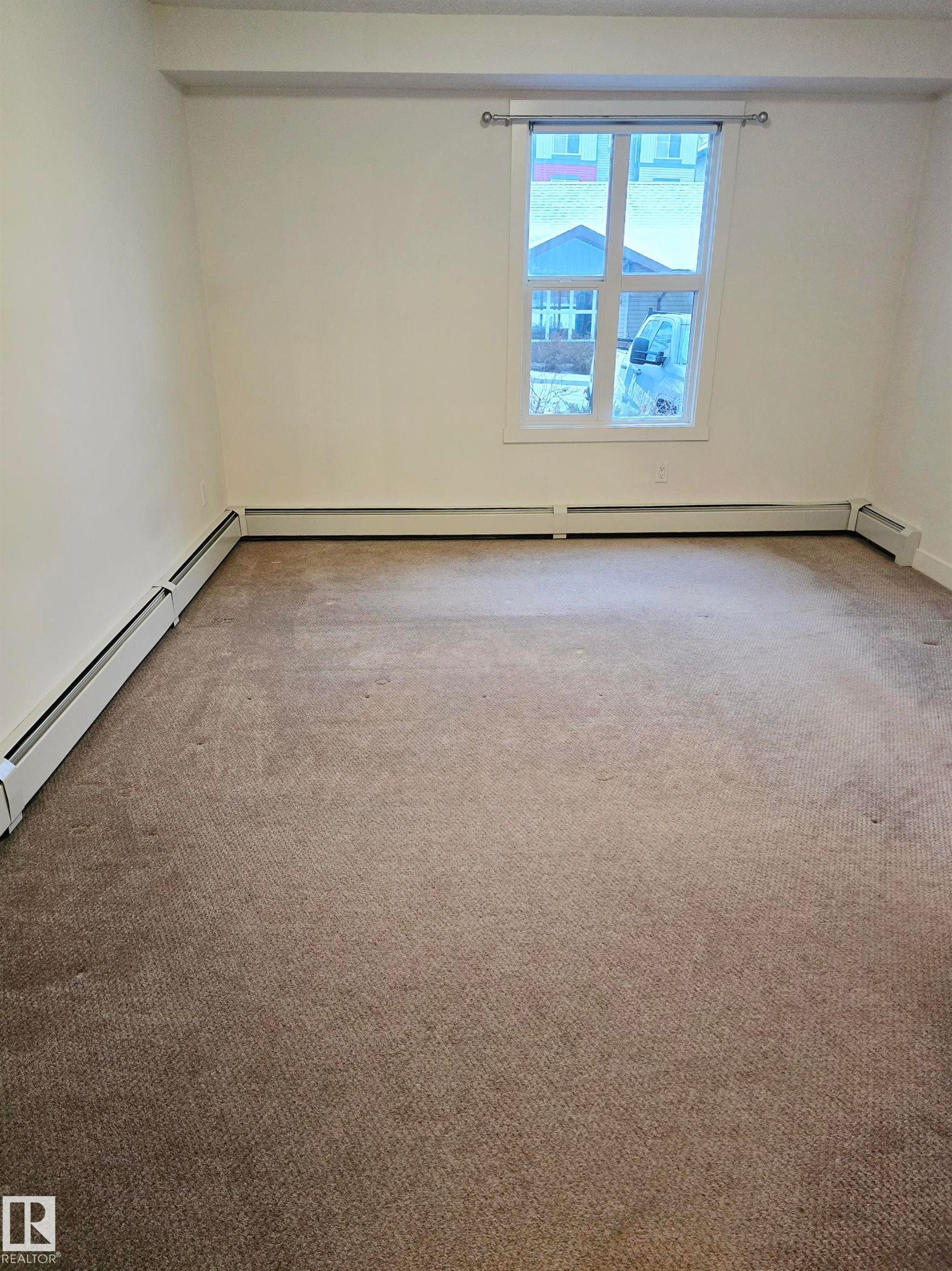 101 667 Watt Boulevard, Edmonton, AB - Indoor Photo Showing Other Room