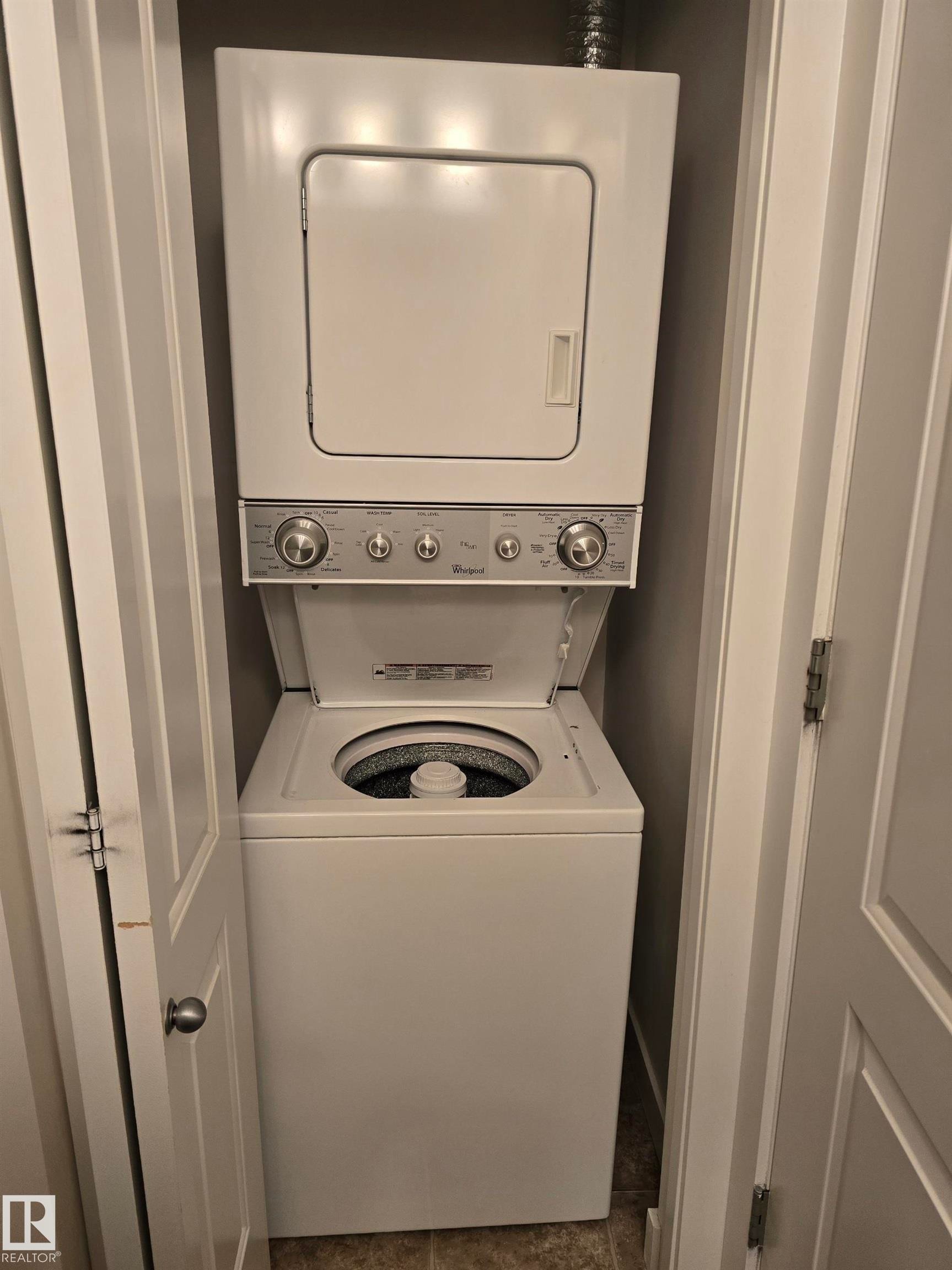 101 667 Watt Boulevard, Edmonton, AB - Indoor Photo Showing Laundry Room