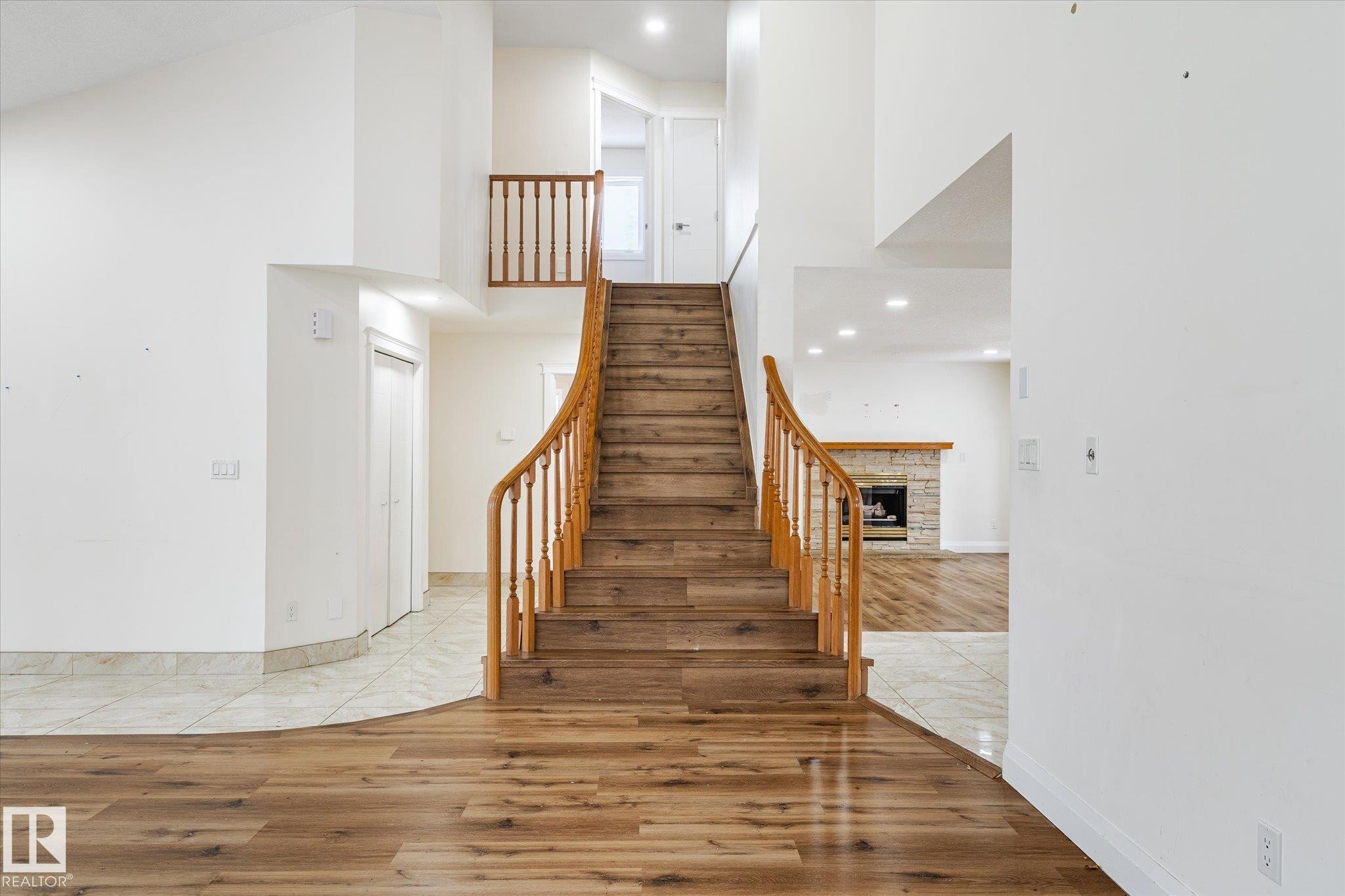 9822 175 Avenue, Edmonton, AB - Indoor Photo Showing Other Room