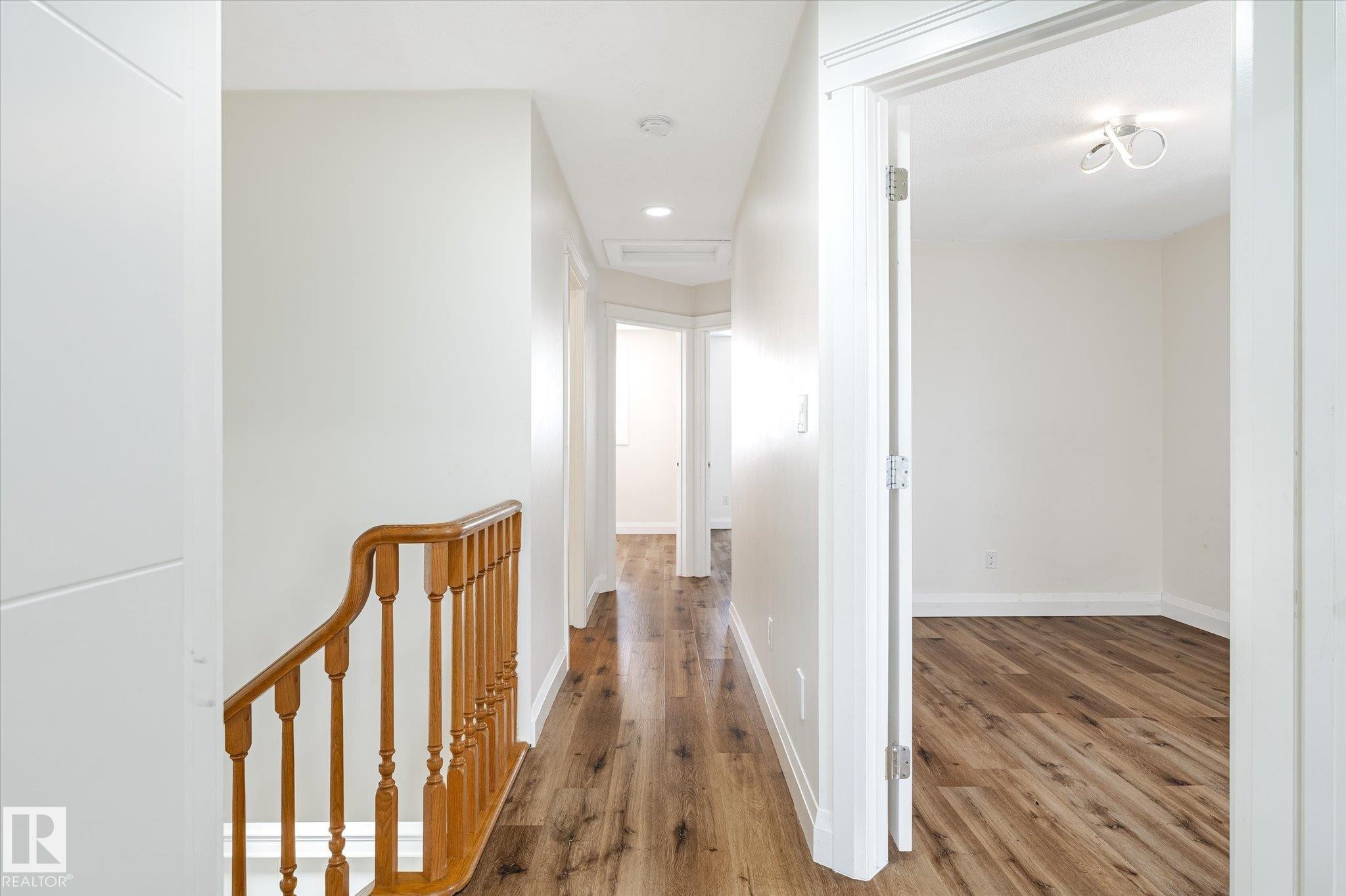 9822 175 Avenue, Edmonton, AB - Indoor Photo Showing Other Room