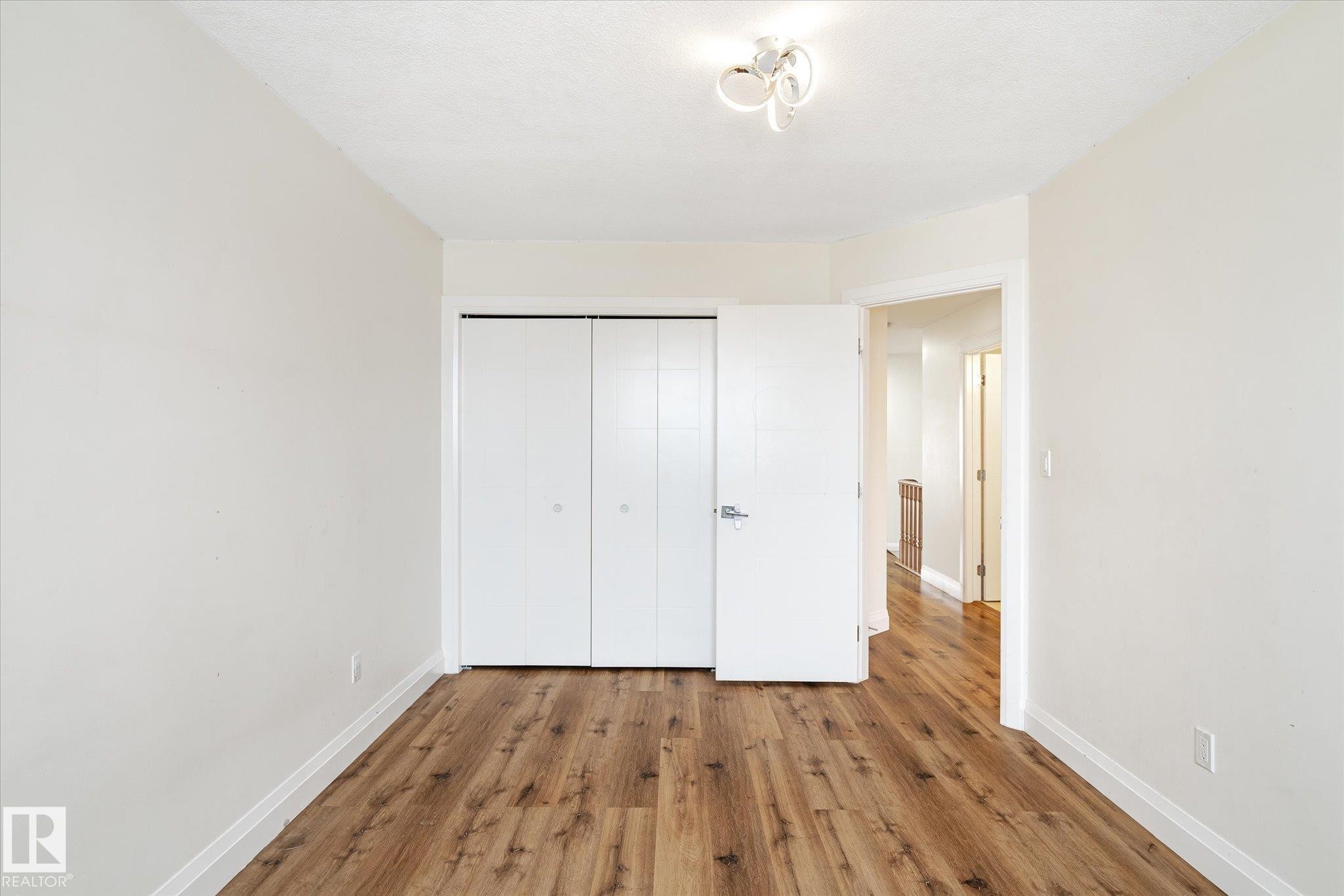 9822 175 Avenue, Edmonton, AB - Indoor Photo Showing Other Room