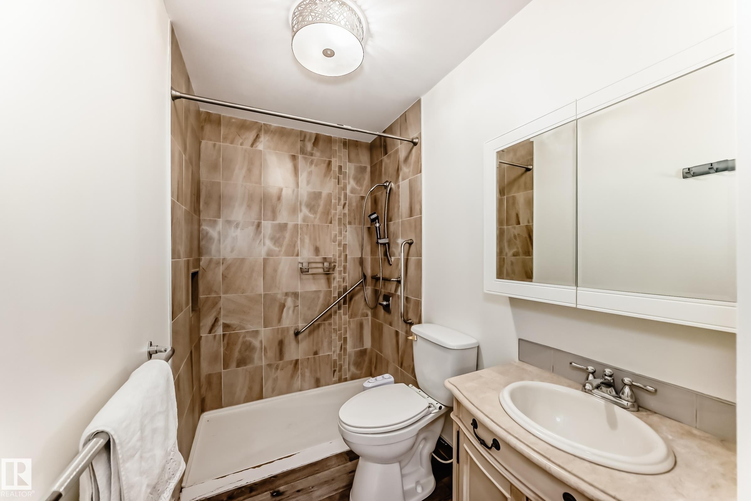 Wetaskiwin, AB - Indoor Photo Showing Bathroom