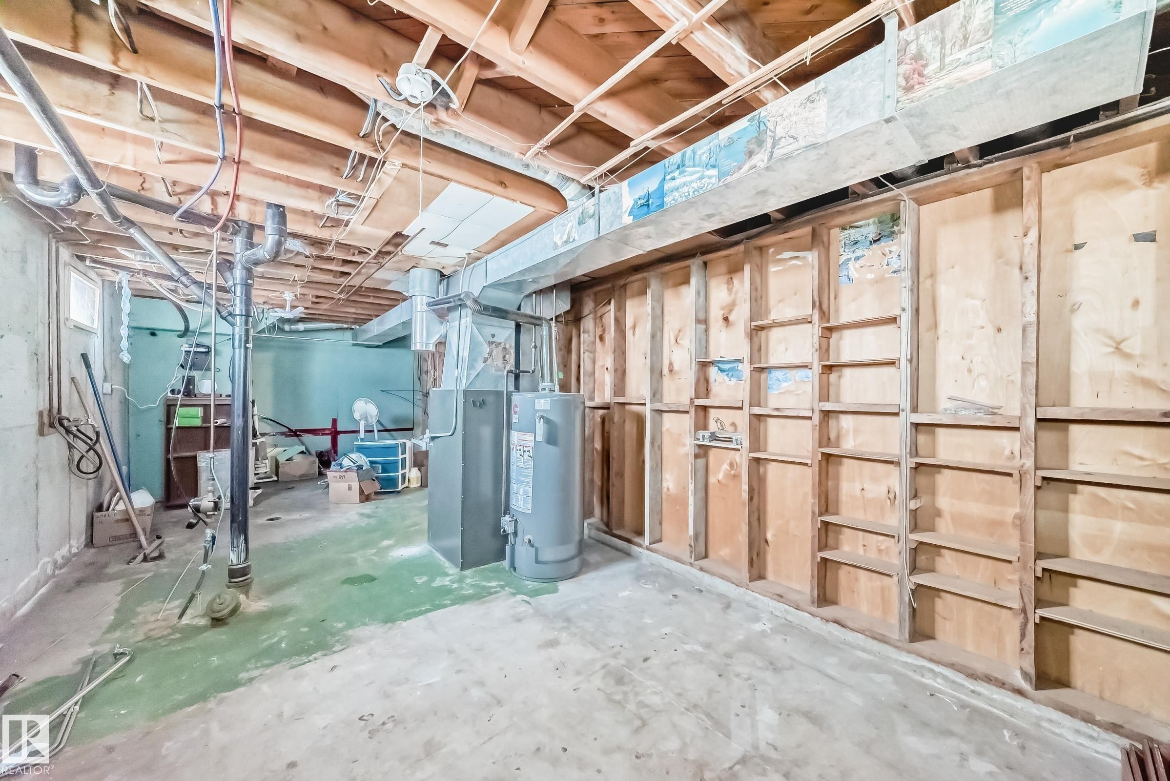 Wetaskiwin, AB - Indoor Photo Showing Basement