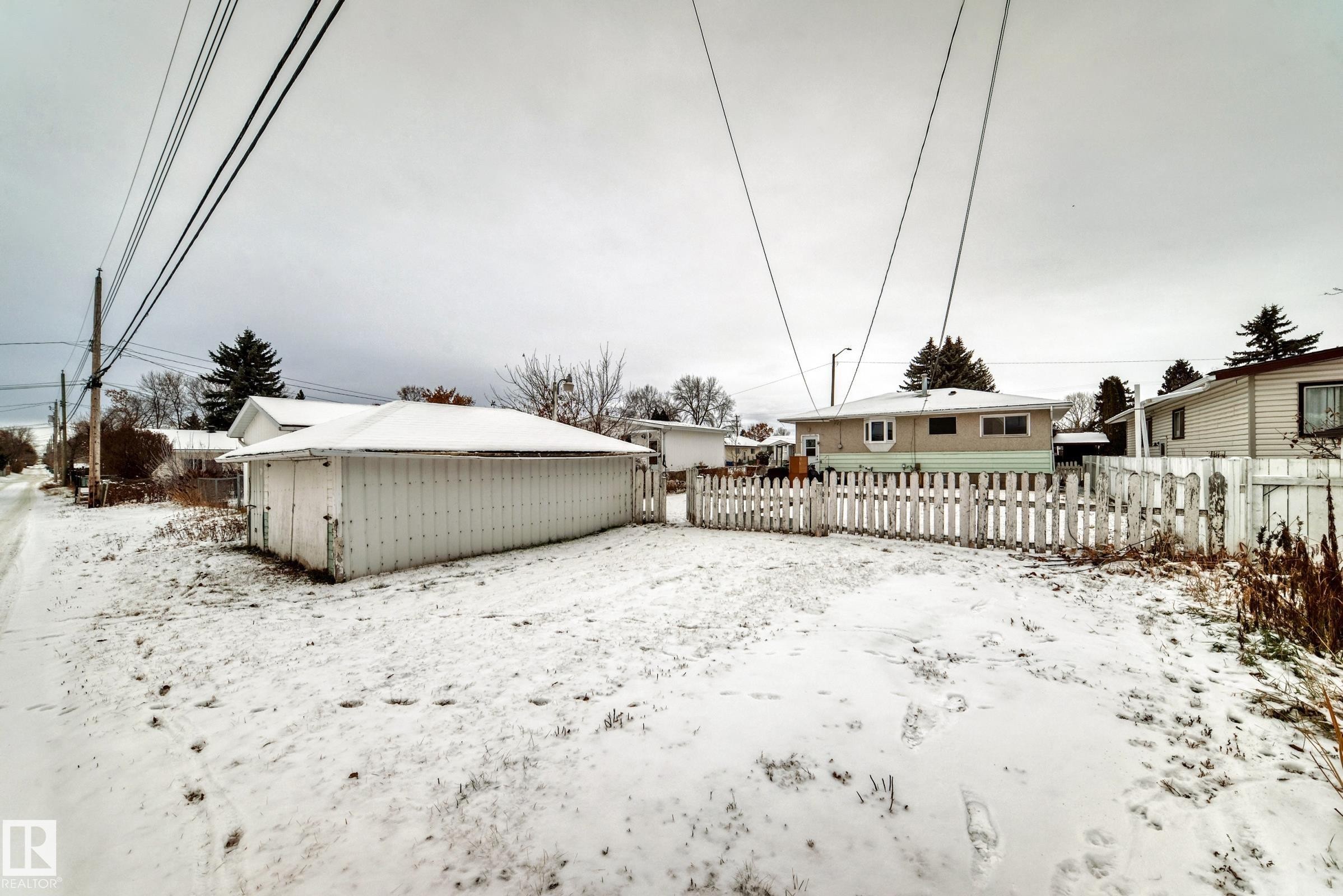 Wetaskiwin, AB - Outdoor