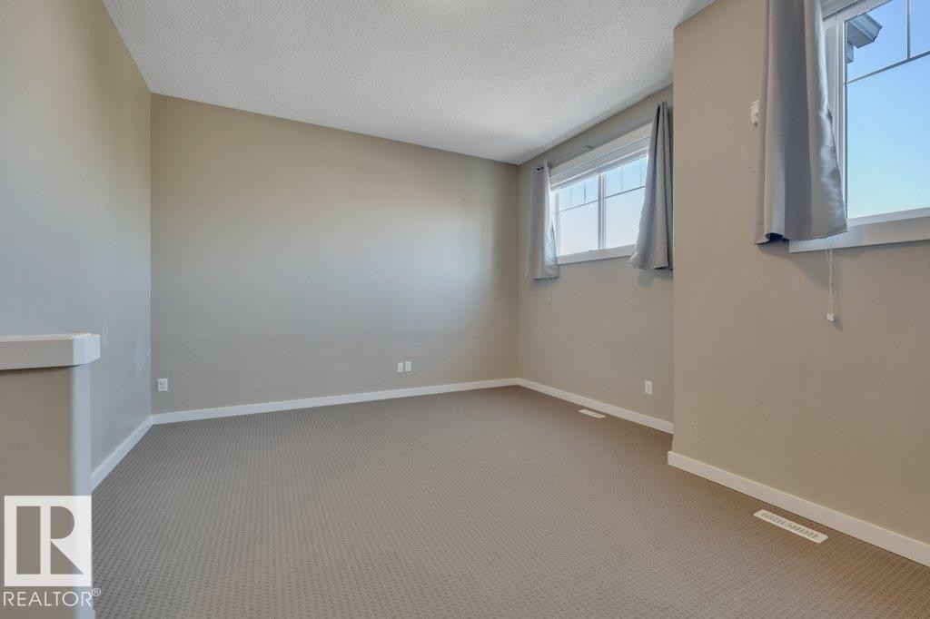 3054 Spence Wynd, Edmonton, AB - Indoor Photo Showing Other Room