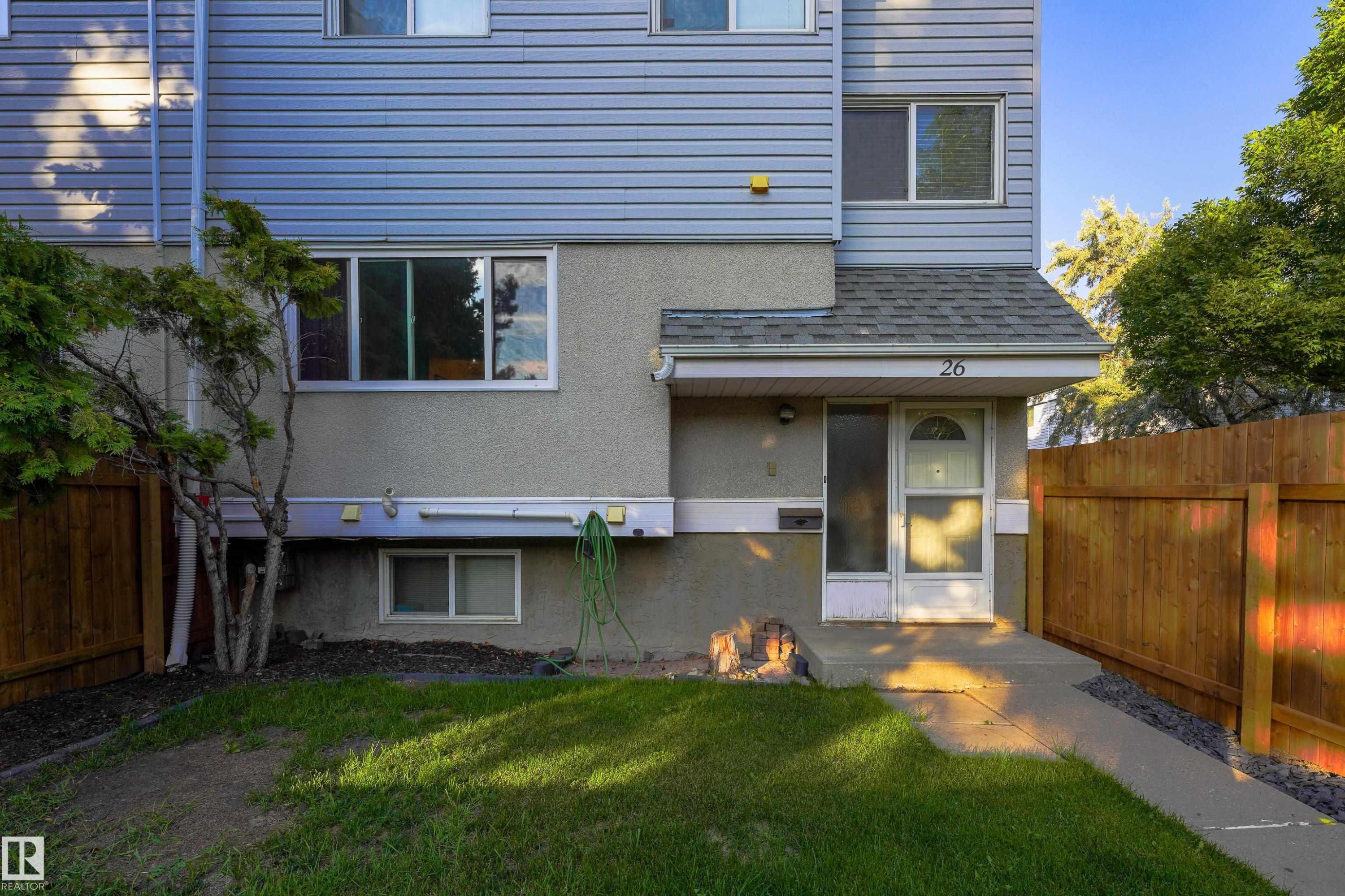 26 Mcleod Place, Edmonton, AB - Outdoor