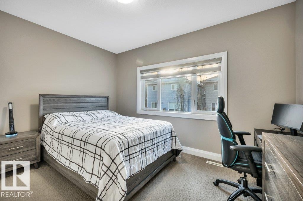 5121 1B Avenue, Edmonton, AB - Indoor Photo Showing Bedroom
