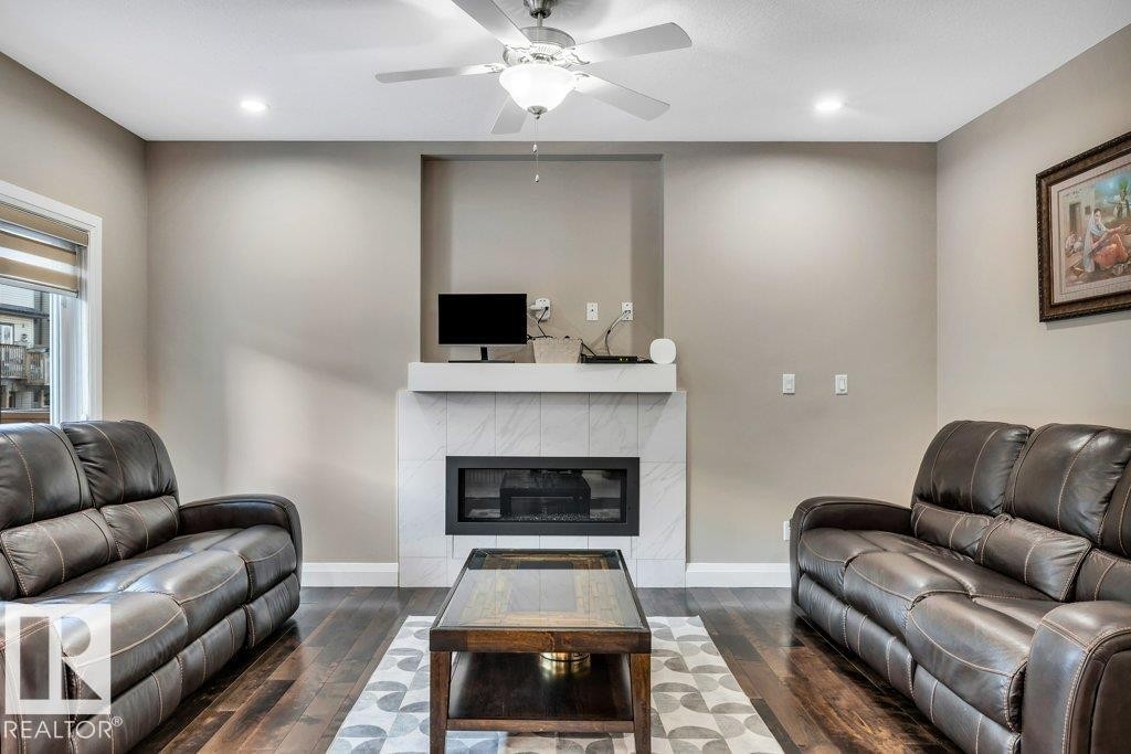 5121 1B Avenue, Edmonton, AB - Indoor With Fireplace