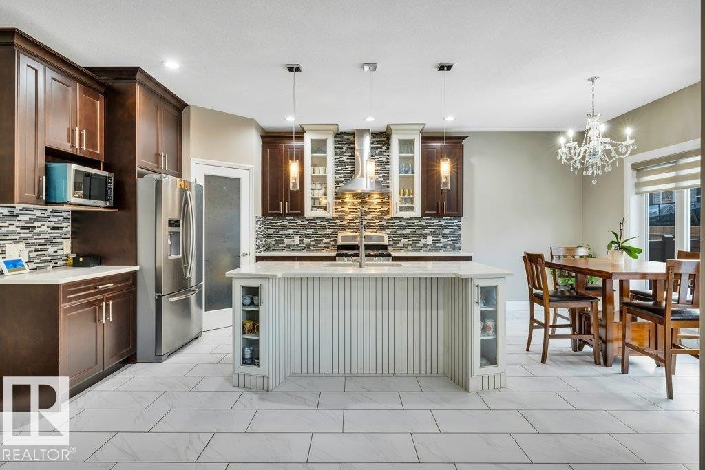 5121 1B Avenue, Edmonton, AB - Indoor