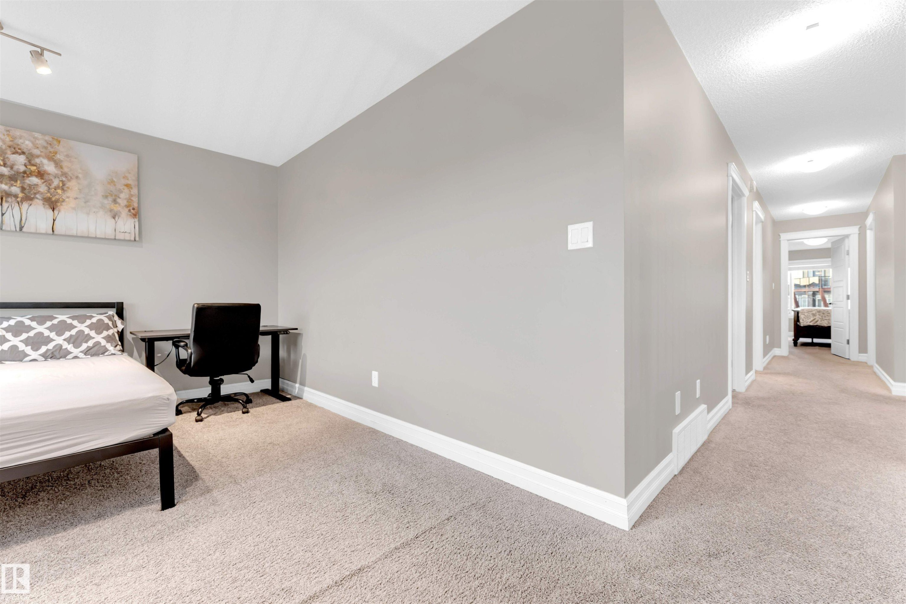 1347 Watt Drive, Edmonton, AB - Indoor