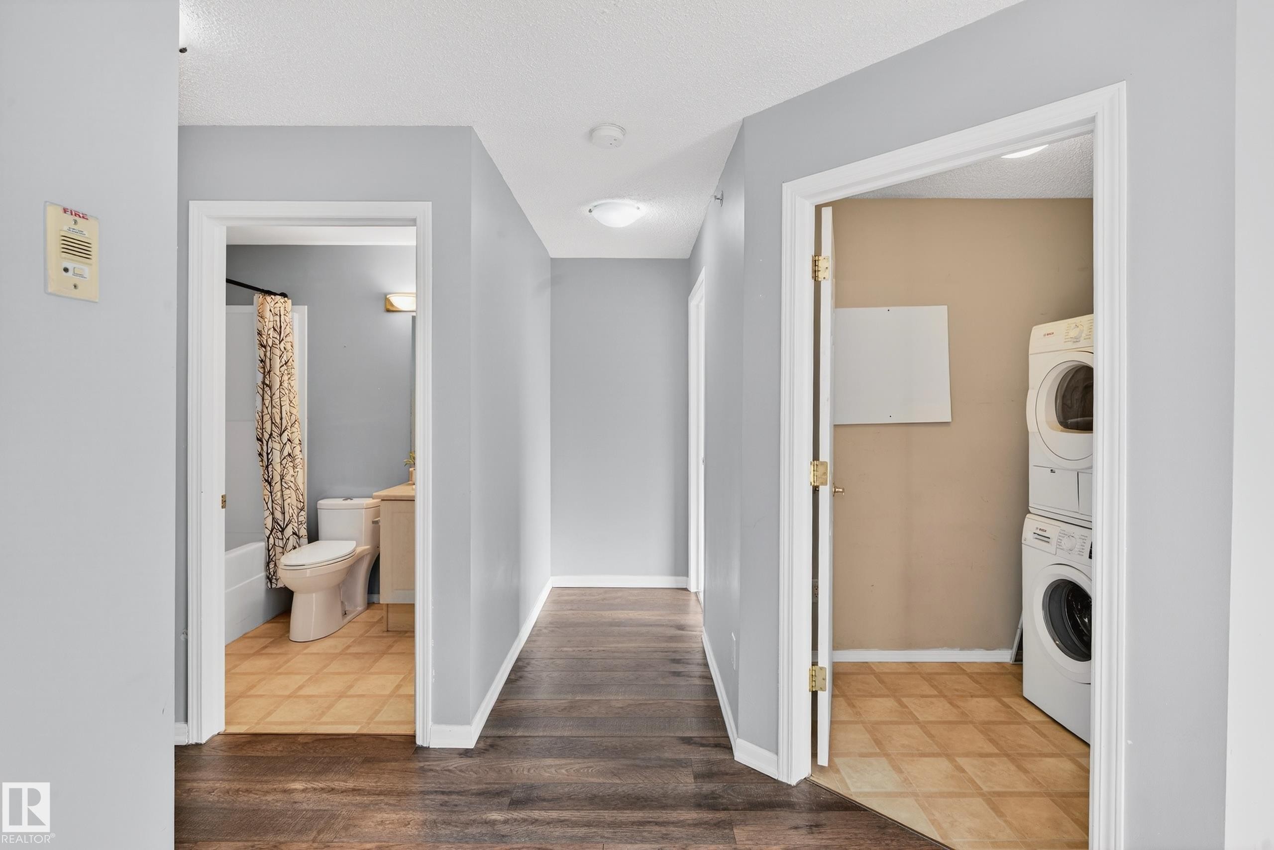 418 10403 98 Avenue, Edmonton, AB - Indoor Photo Showing Laundry Room
