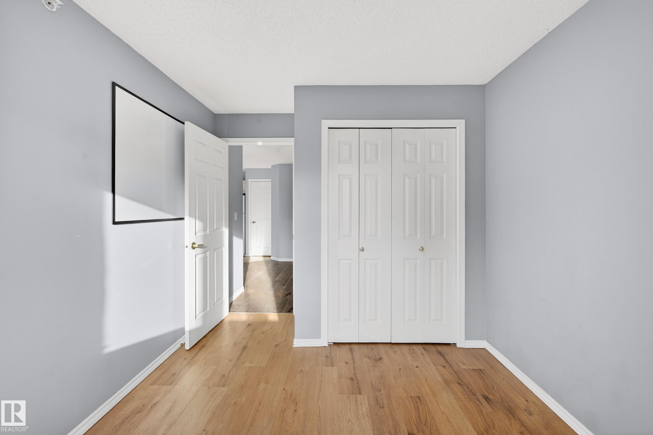 418 10403 98 Avenue, Edmonton, AB - Indoor