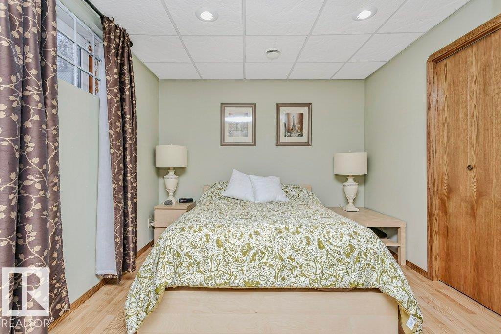 13020 157 Avenue Nw, Edmonton, AB - Indoor Photo Showing Bedroom