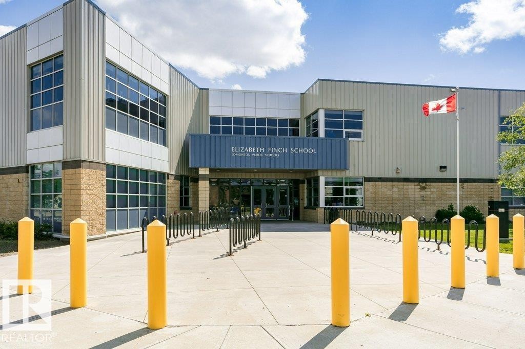 13020 157 Avenue Nw, Edmonton, AB - Outdoor