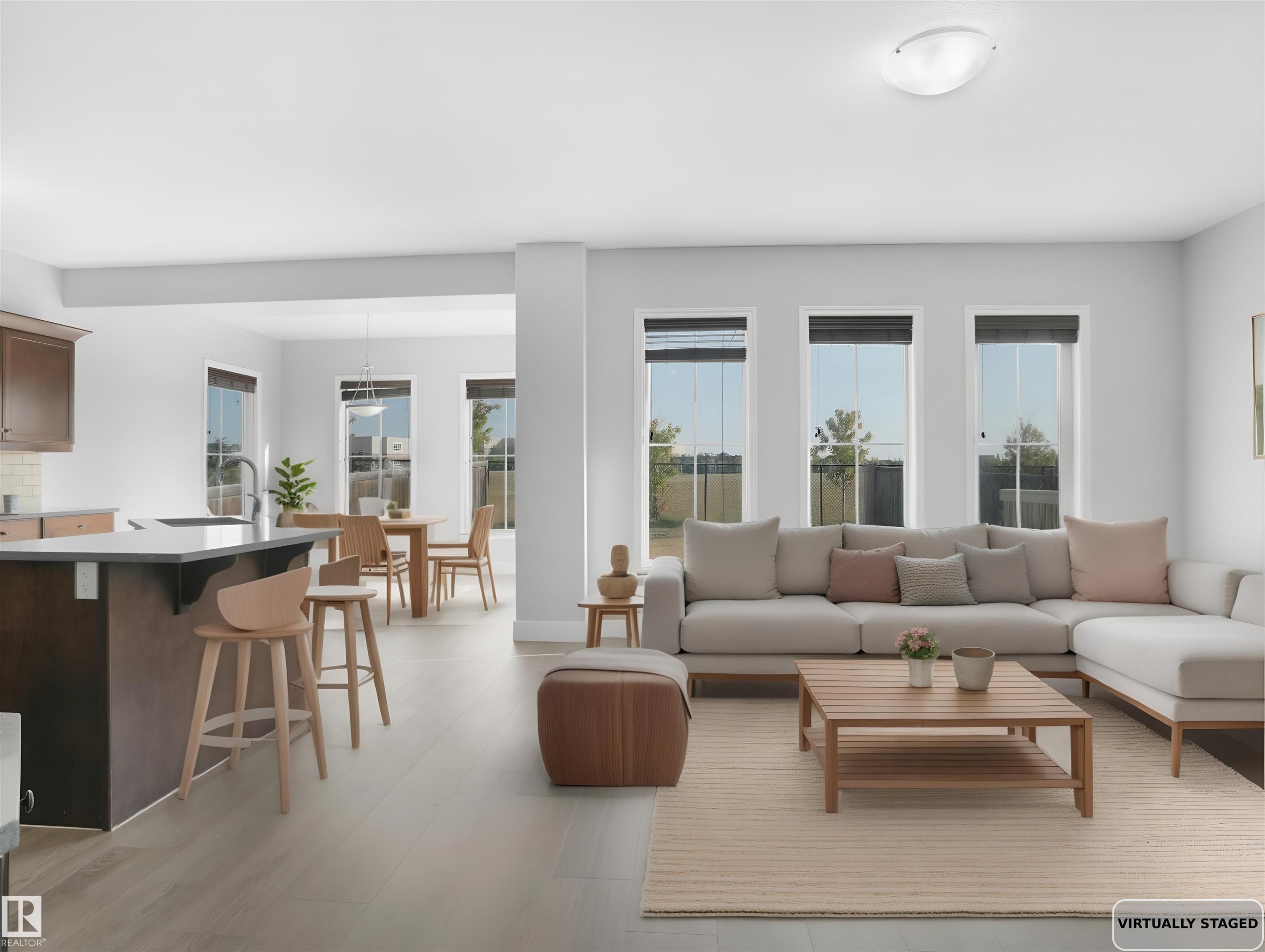 5903 12 Avenue, Edmonton, AB - Indoor Photo Showing Living Room