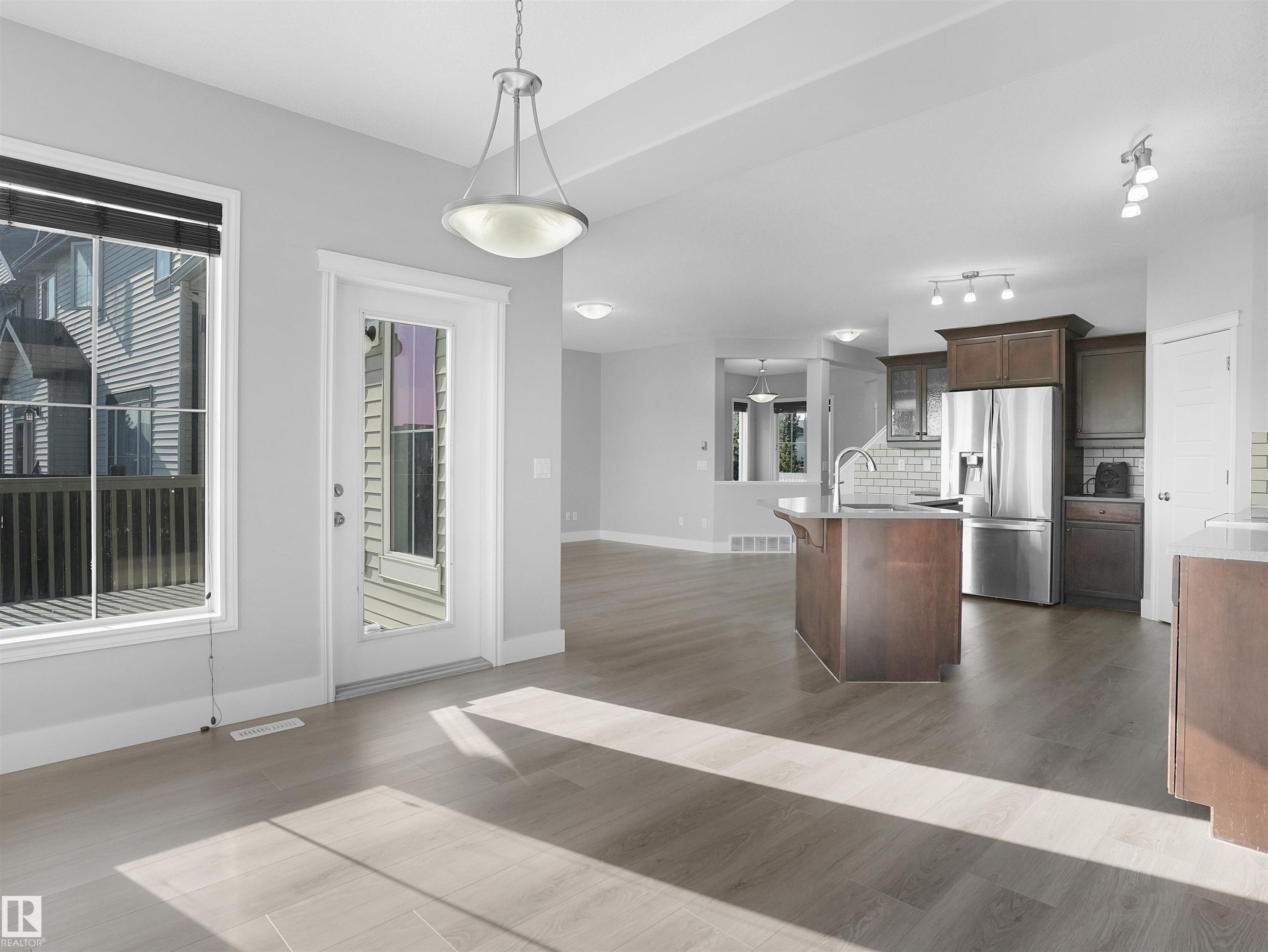 5903 12 Avenue, Edmonton, AB - Indoor Photo Showing Kitchen