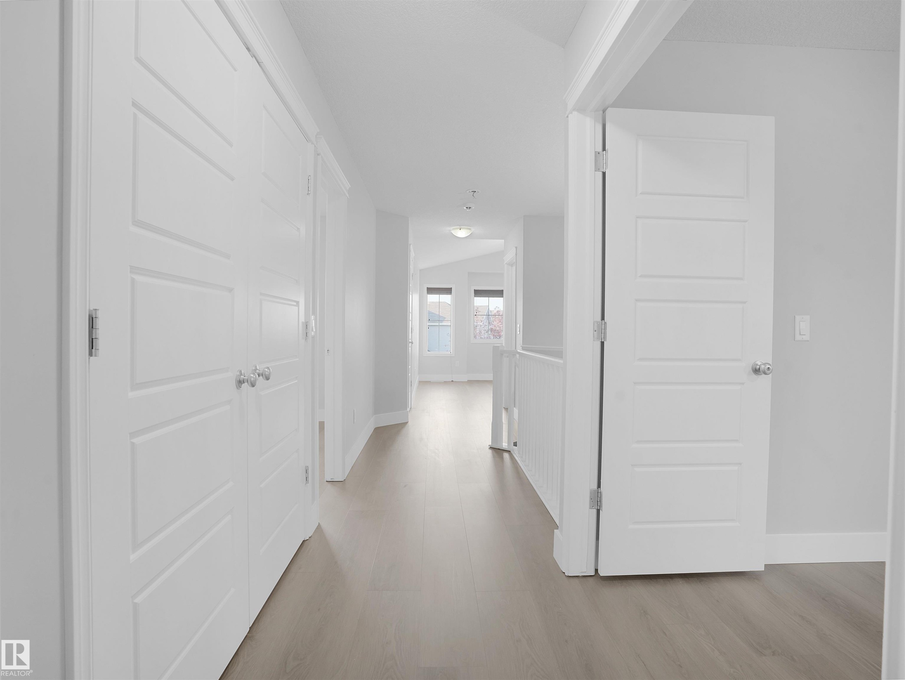 5903 12 Avenue, Edmonton, AB - Indoor Photo Showing Other Room