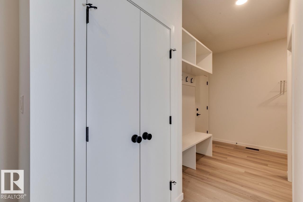 22915 80 Avenue, Edmonton, AB - Indoor Photo Showing Other Room