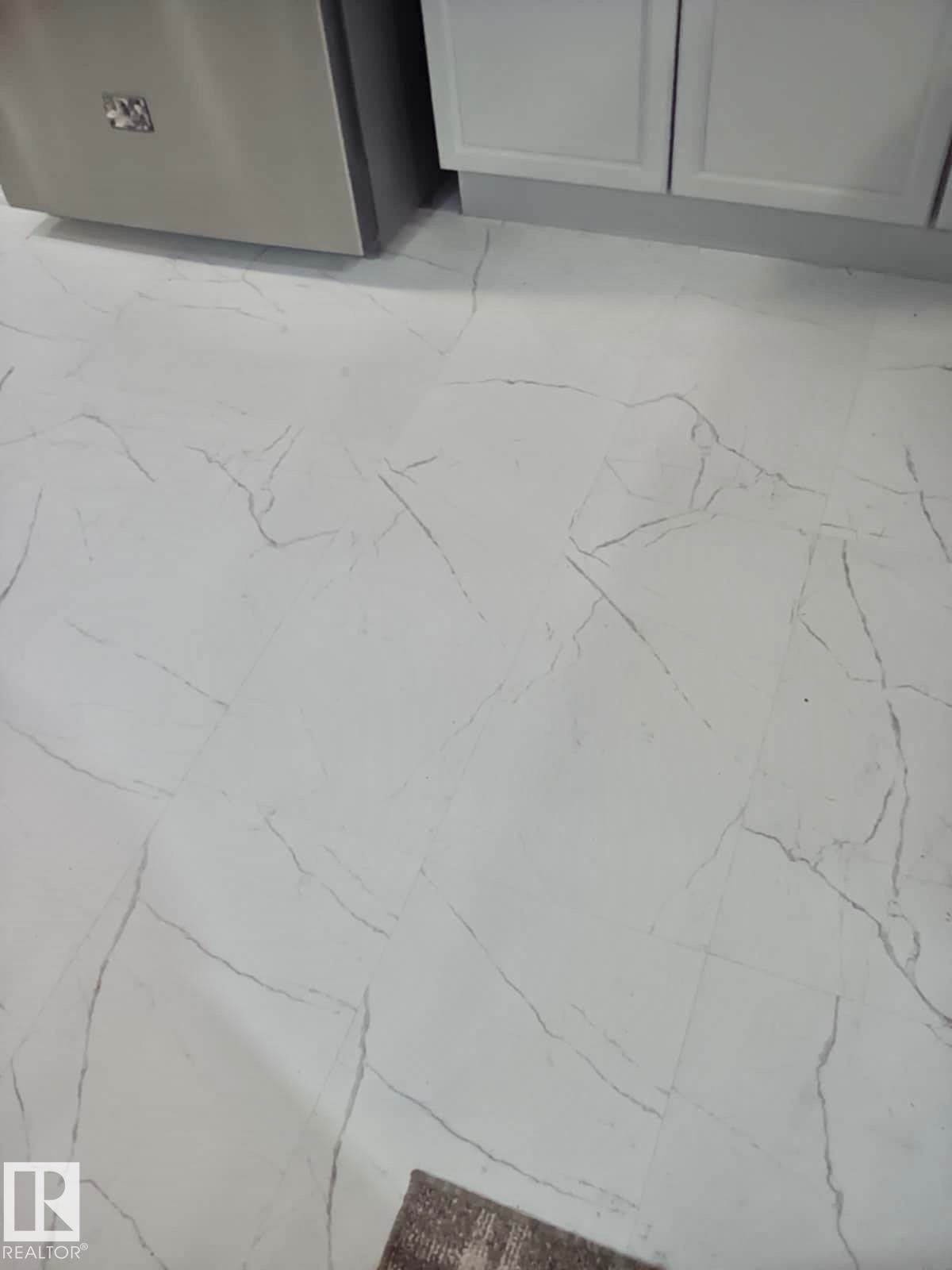 135 592 Hooke Road, Edmonton, AB -