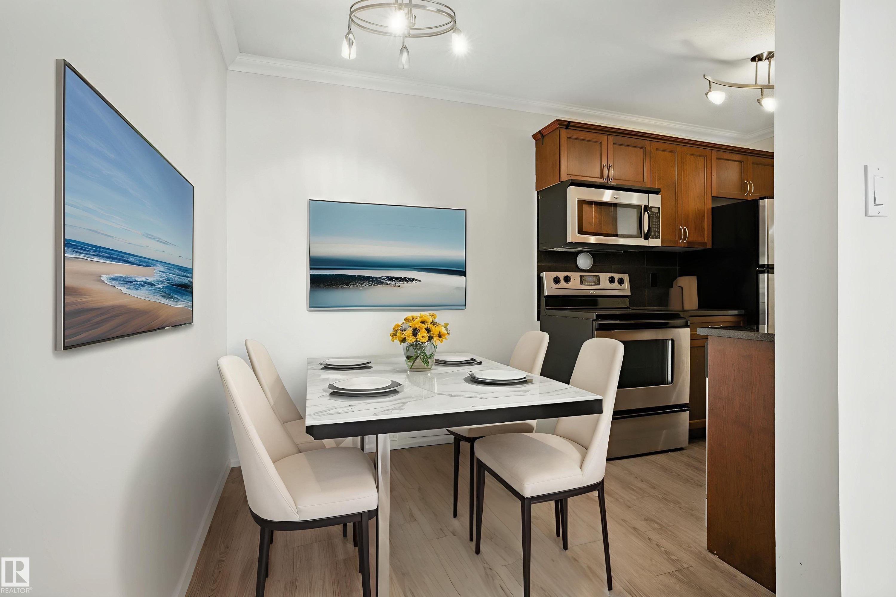 306 10160 83 Avenue, Edmonton, AB - Indoor