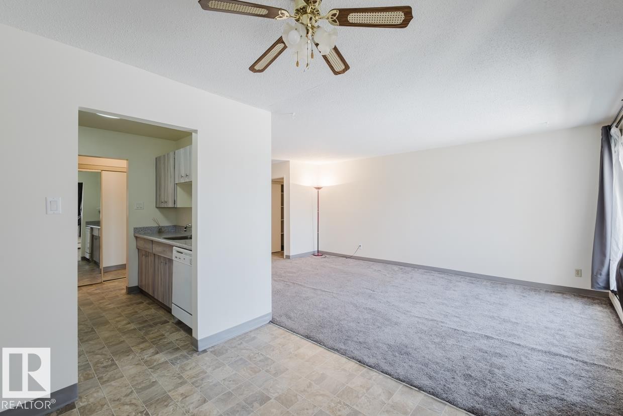 Edmonton, AB - Indoor