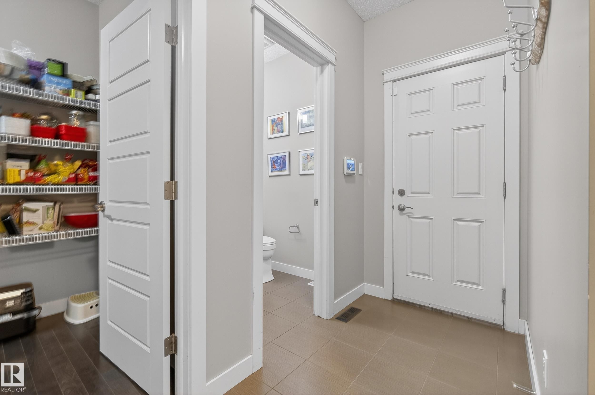 7816 18 Avenue, Edmonton, AB - Indoor Photo Showing Other Room