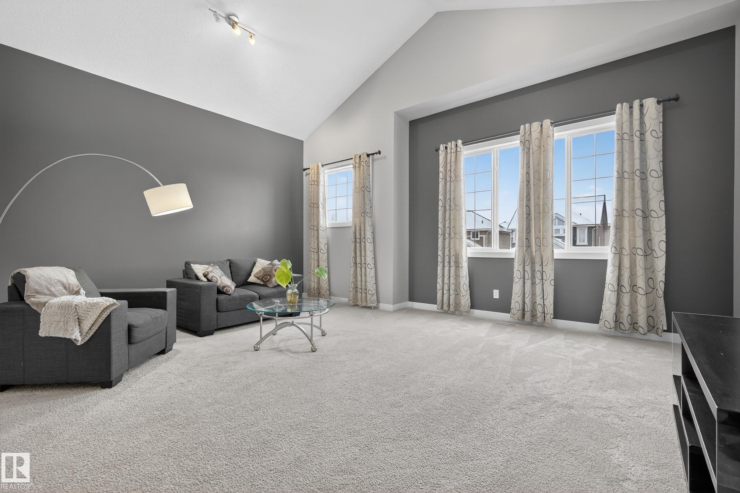 7816 18 Avenue, Edmonton, AB - Indoor