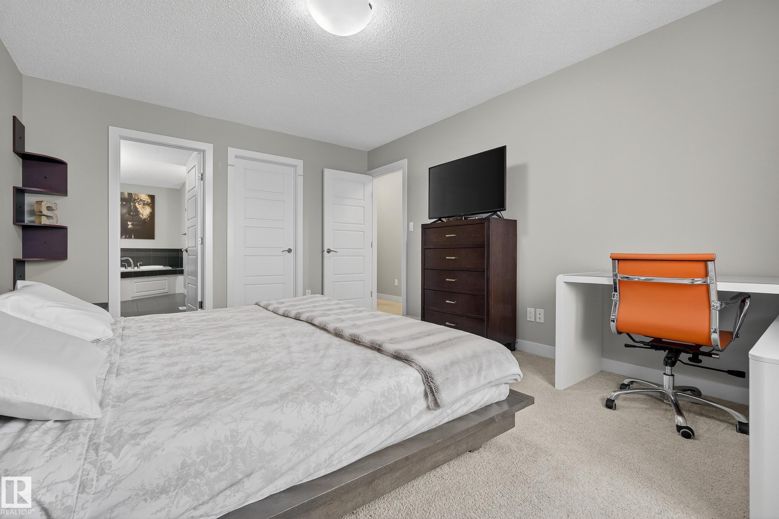 7816 18 Avenue, Edmonton, AB - Indoor Photo Showing Bedroom