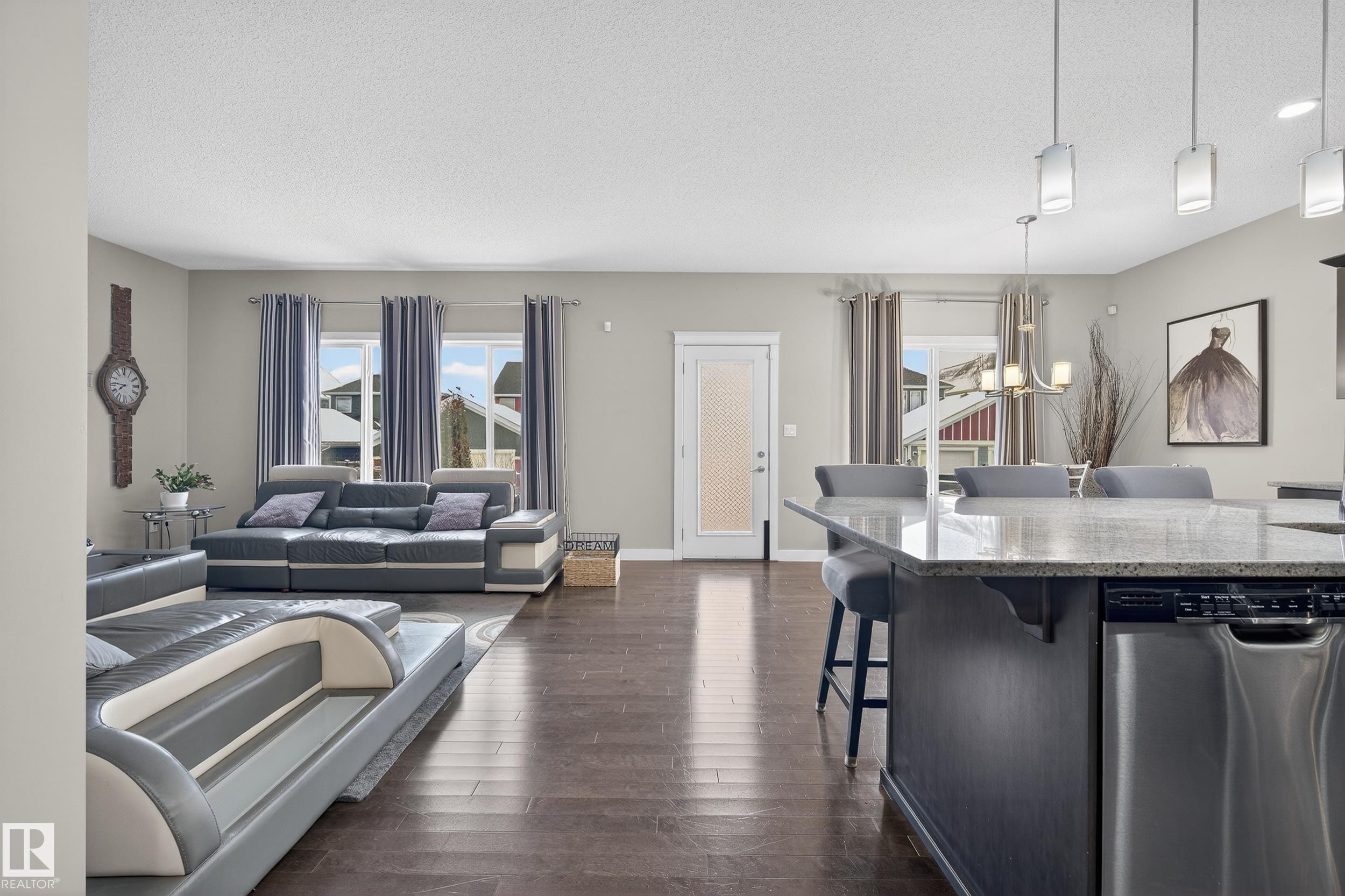 7816 18 Avenue, Edmonton, AB - Indoor