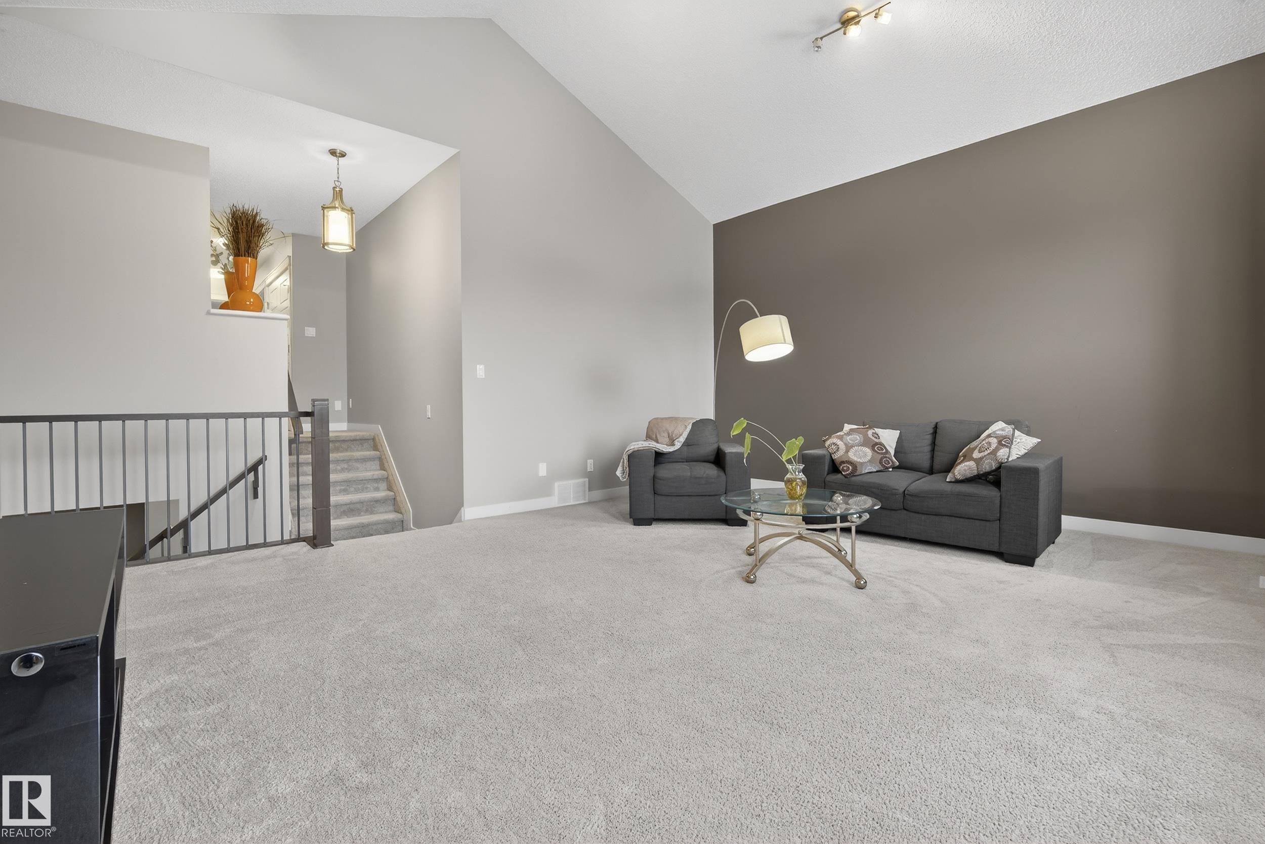7816 18 Avenue, Edmonton, AB - Indoor Photo Showing Other Room