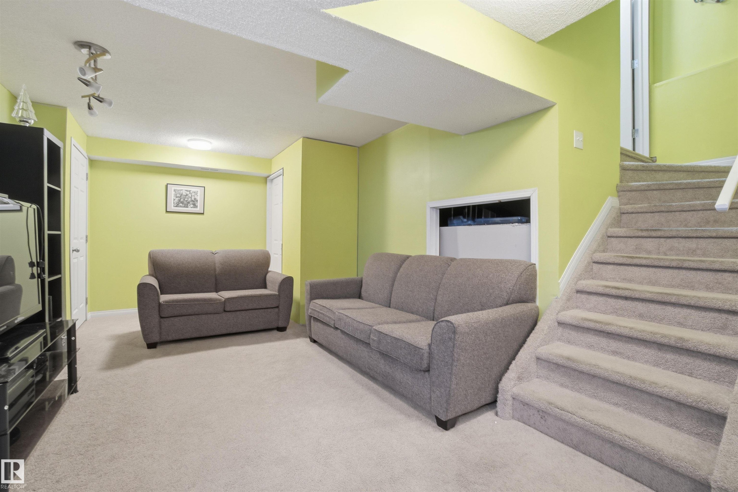 5515 Stevens Crescent, Edmonton, AB - Indoor