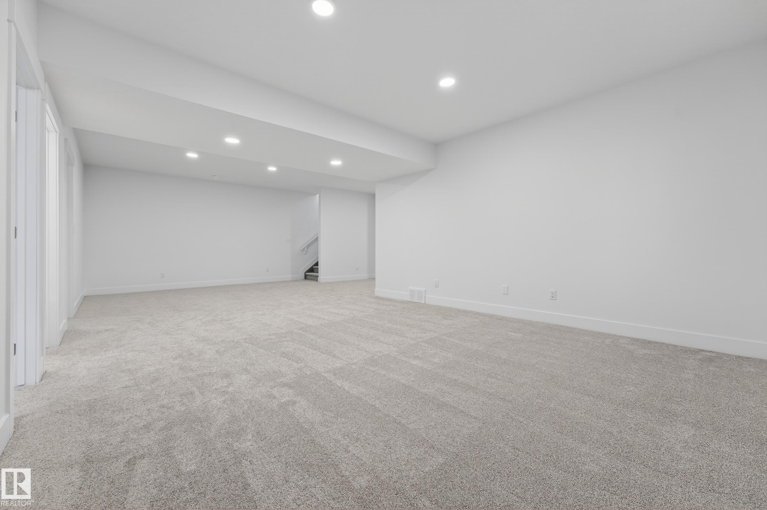 7093 Kiviaq Crescent, Edmonton, AB - Indoor Photo Showing Other Room