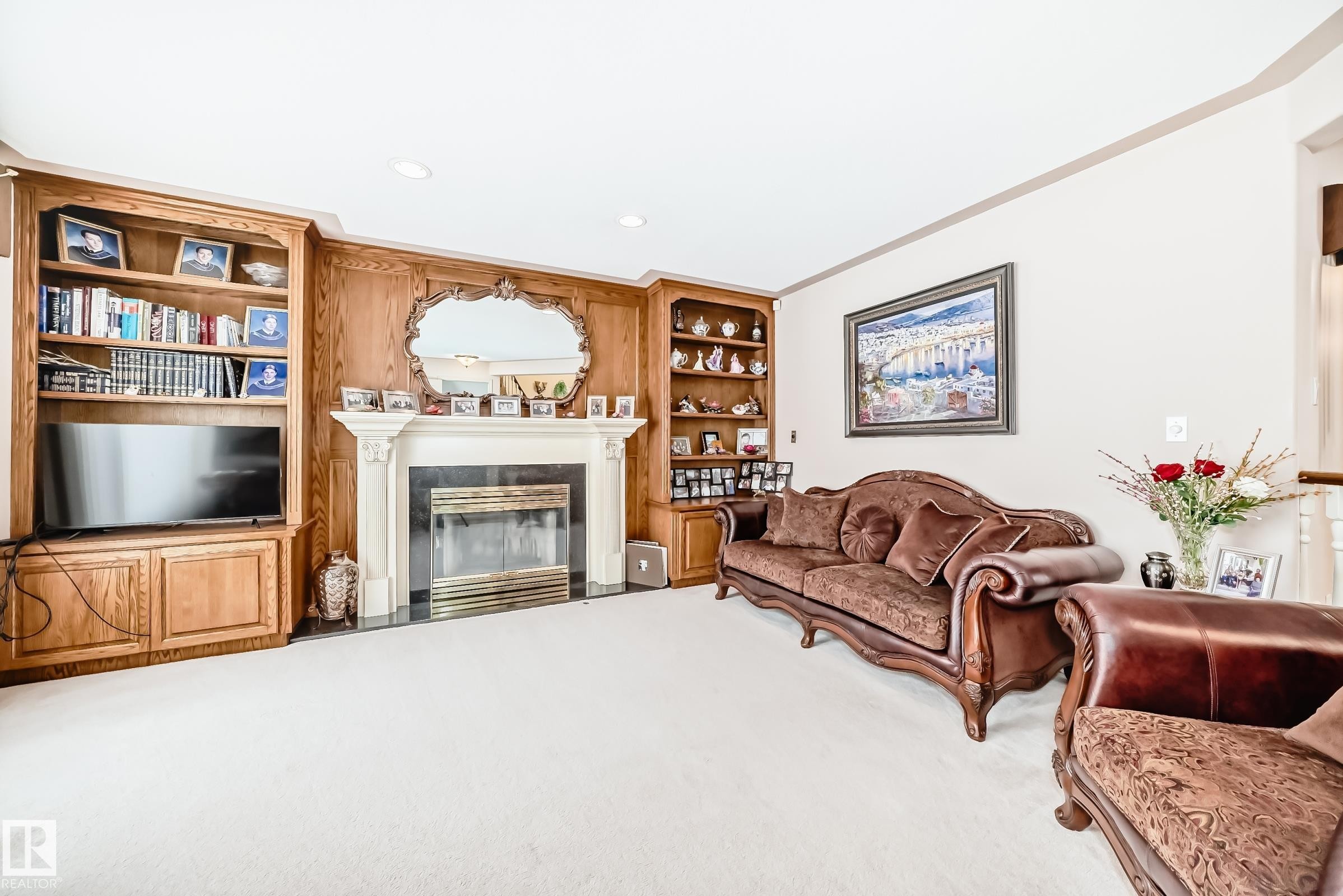 17416 53 Avenue, Edmonton, AB - Indoor Photo Showing Living Room With Fireplace