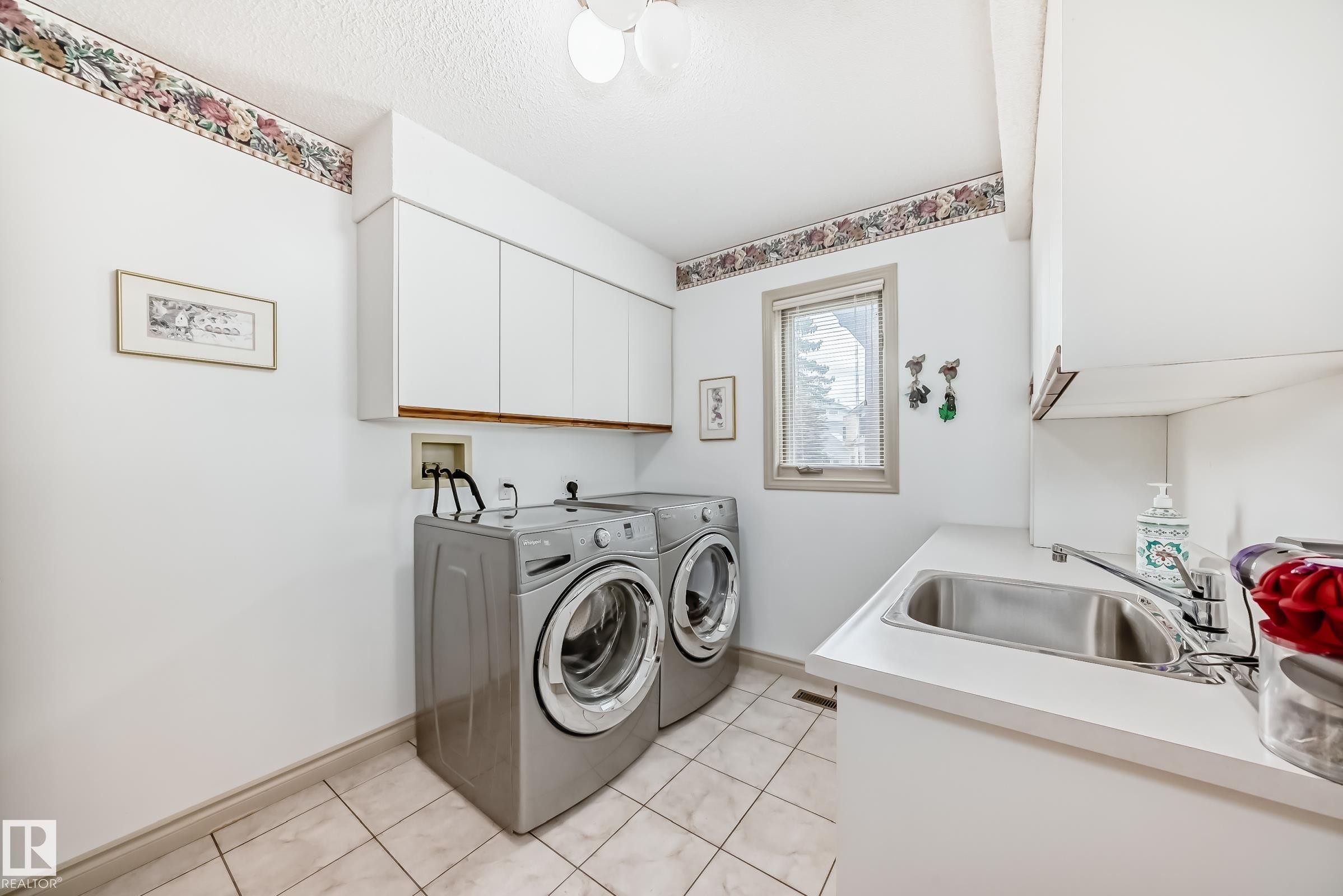 17416 53 Avenue, Edmonton, AB - Indoor Photo Showing Laundry Room